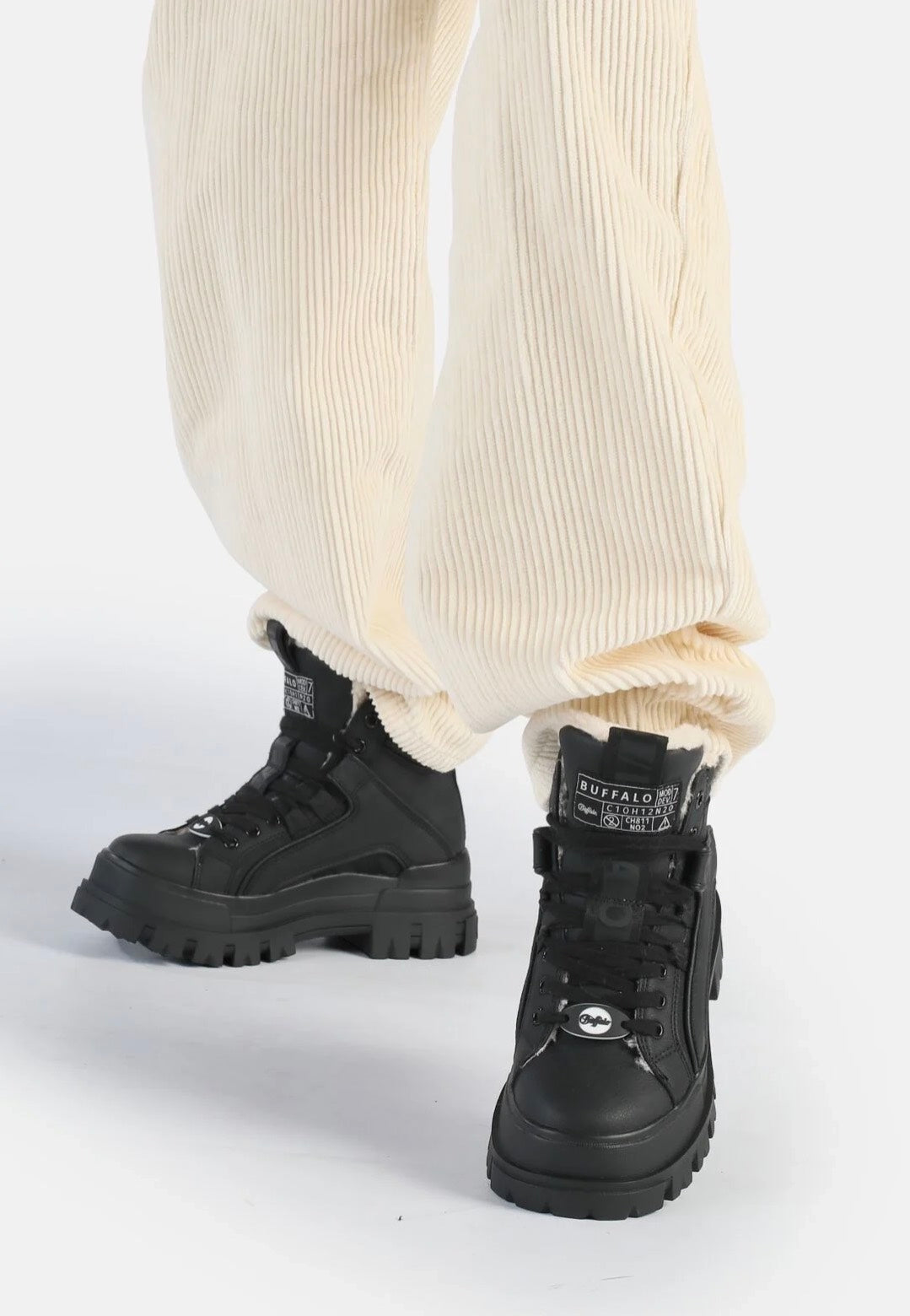 Buffalo Aspha Nc Mid Warm Vegan Nubuck Black Damesschoenen | Women-Image