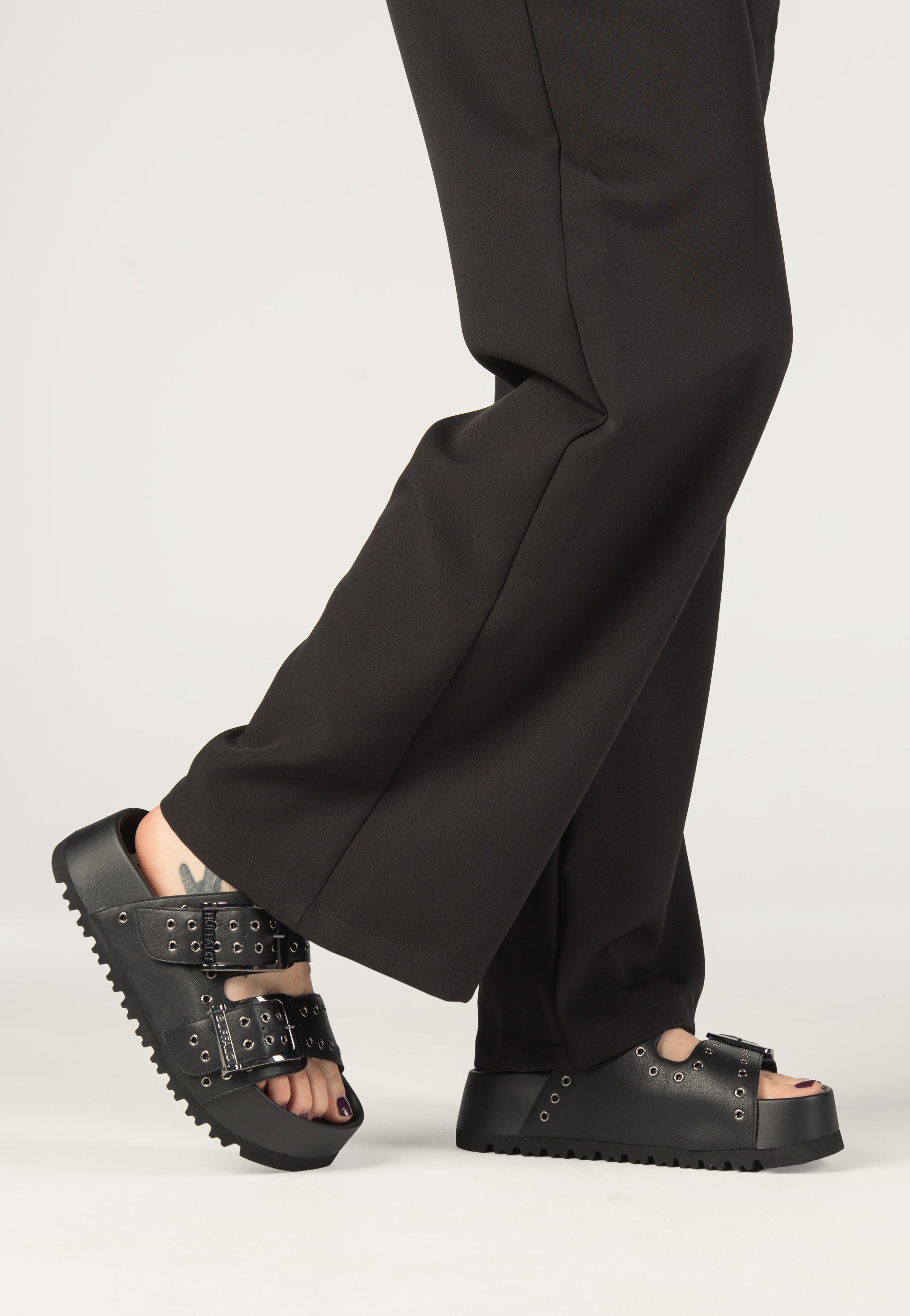 Buffalo - Jane Ari Riv Vegan Nappa Black - Girl Sandals | Women-Image