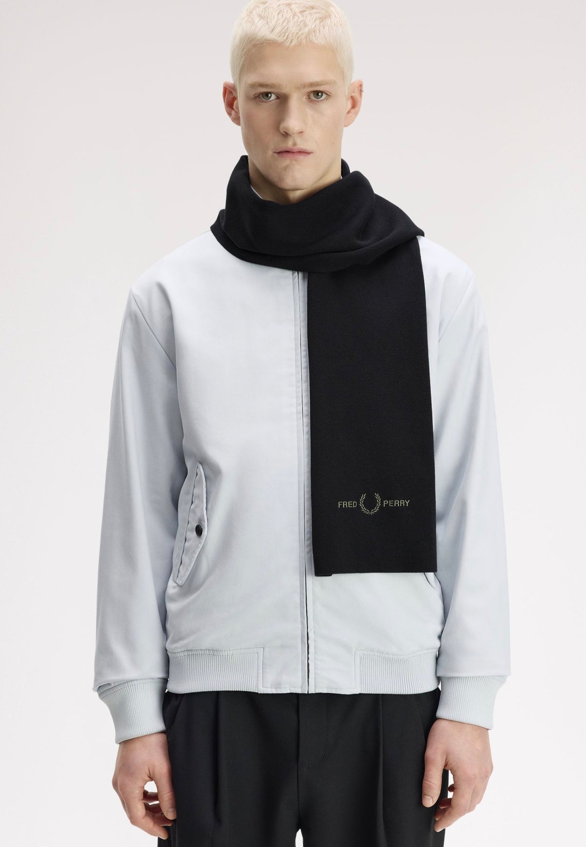 Fred Perry Graphic FLP Black/Laurel Wreath Green Huivi | Neutral-Image