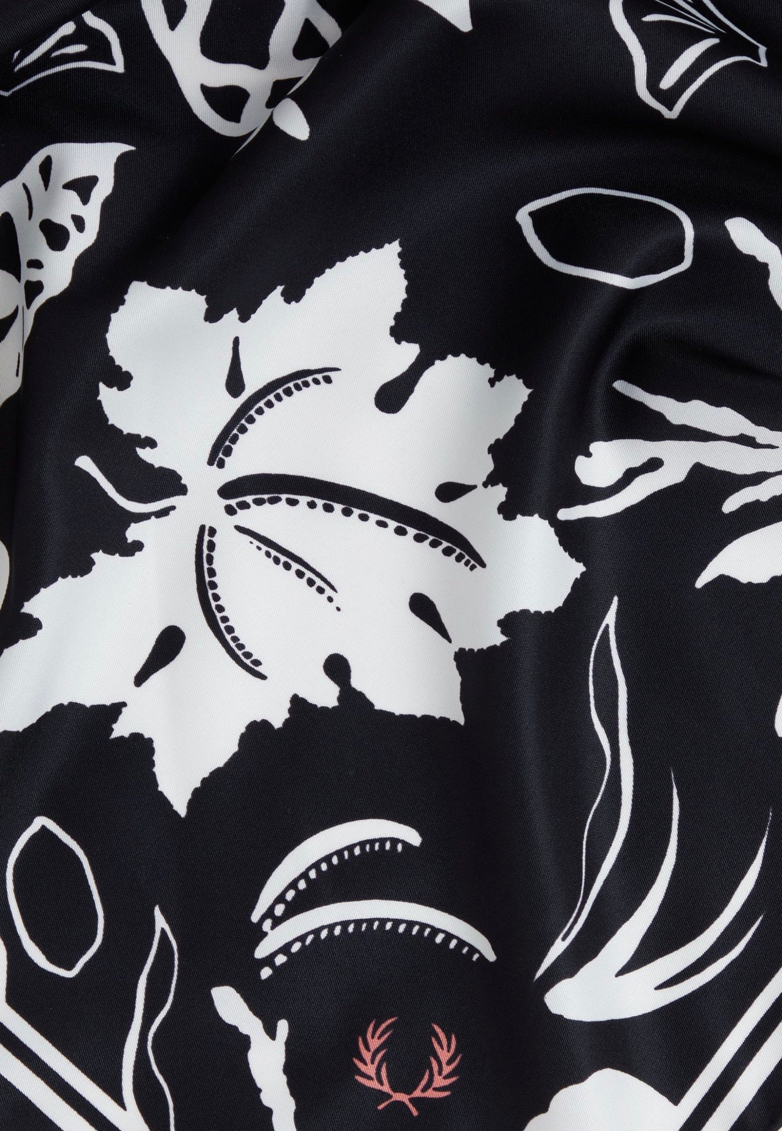 Fred Perry x Amy Winehouse - Amy Black - Scarf | Neutral-Image