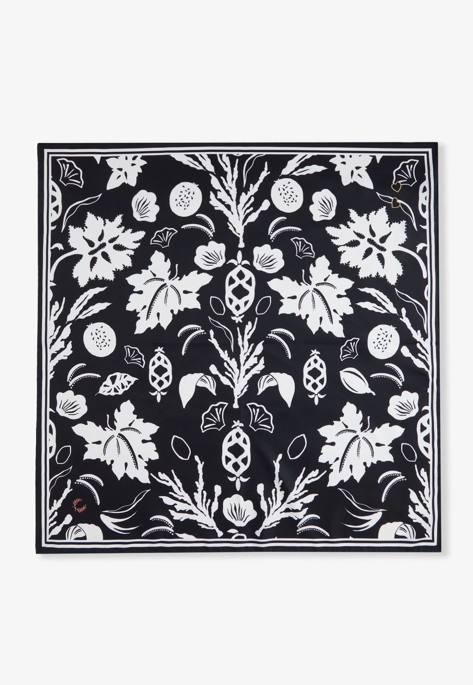 Fred Perry x Amy Winehouse - Amy Black - Scarf | Neutral-Image