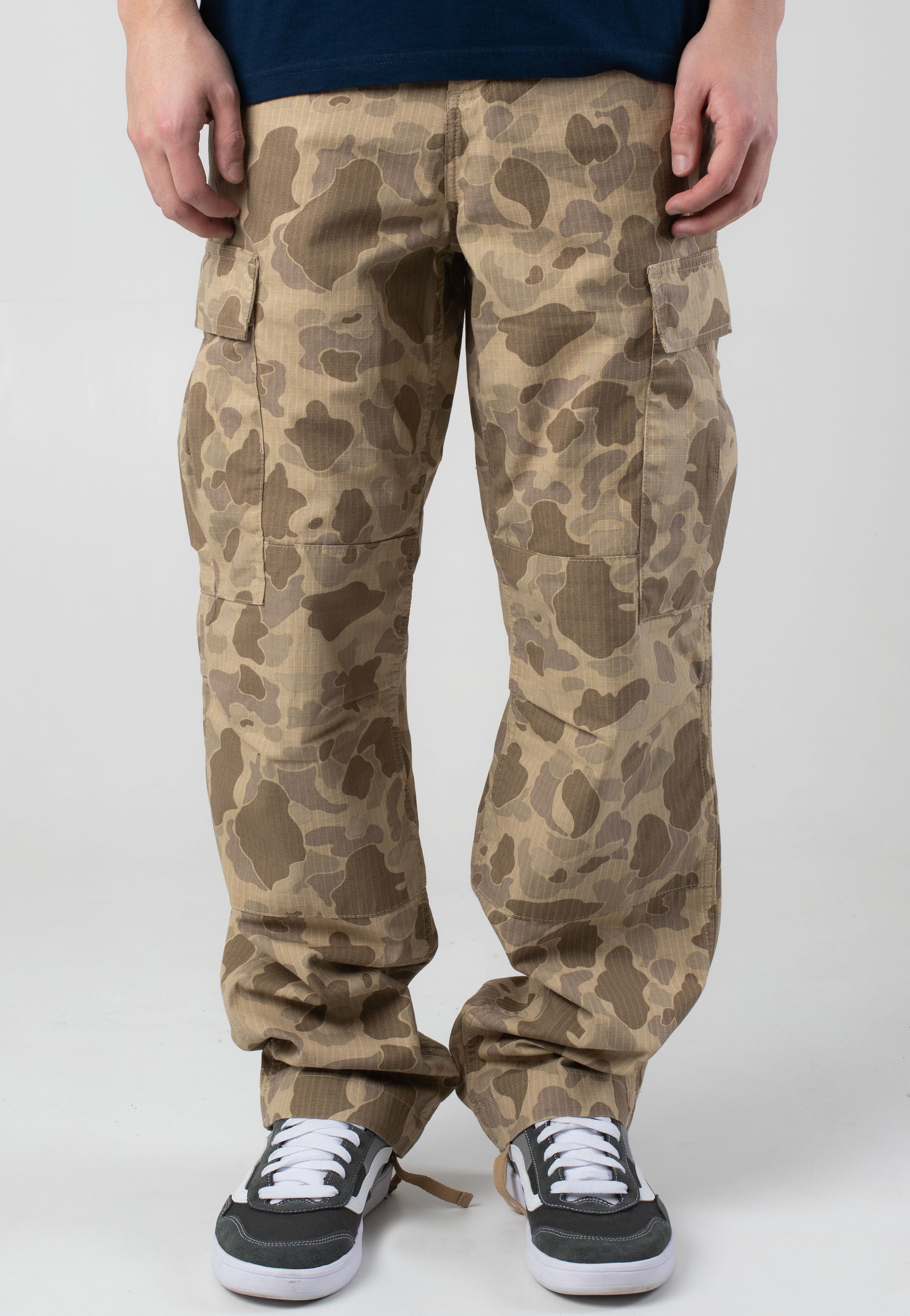 Carhartt WIP - Regular Cargo Rinsed Camo Duck/Desert - Pants | Men-Image