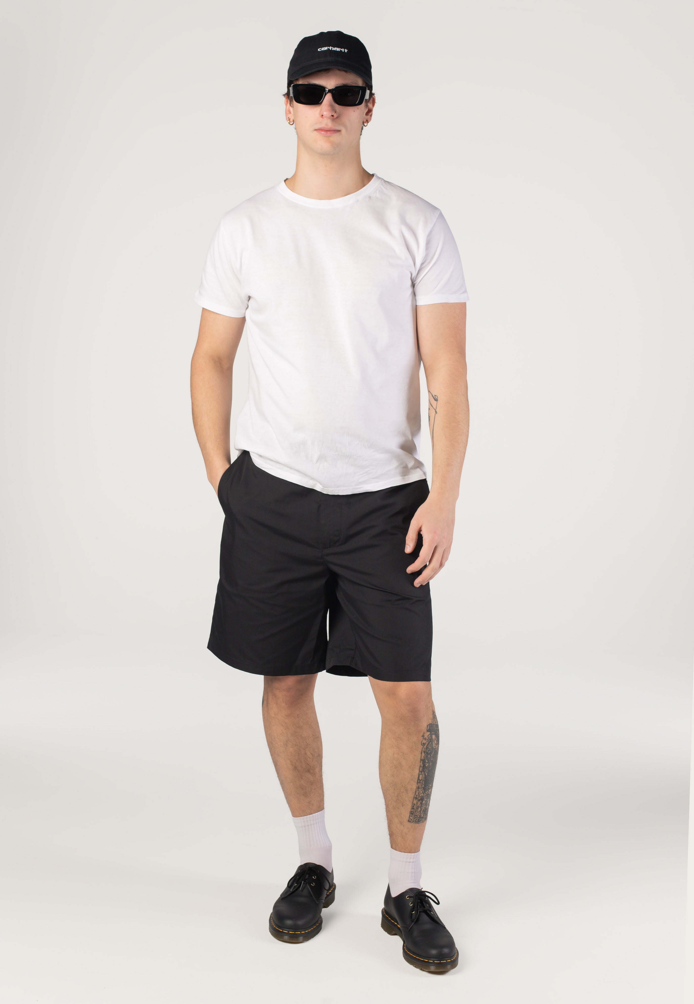 Carhartt WIP - Calder Black - Shorts | Men-Image