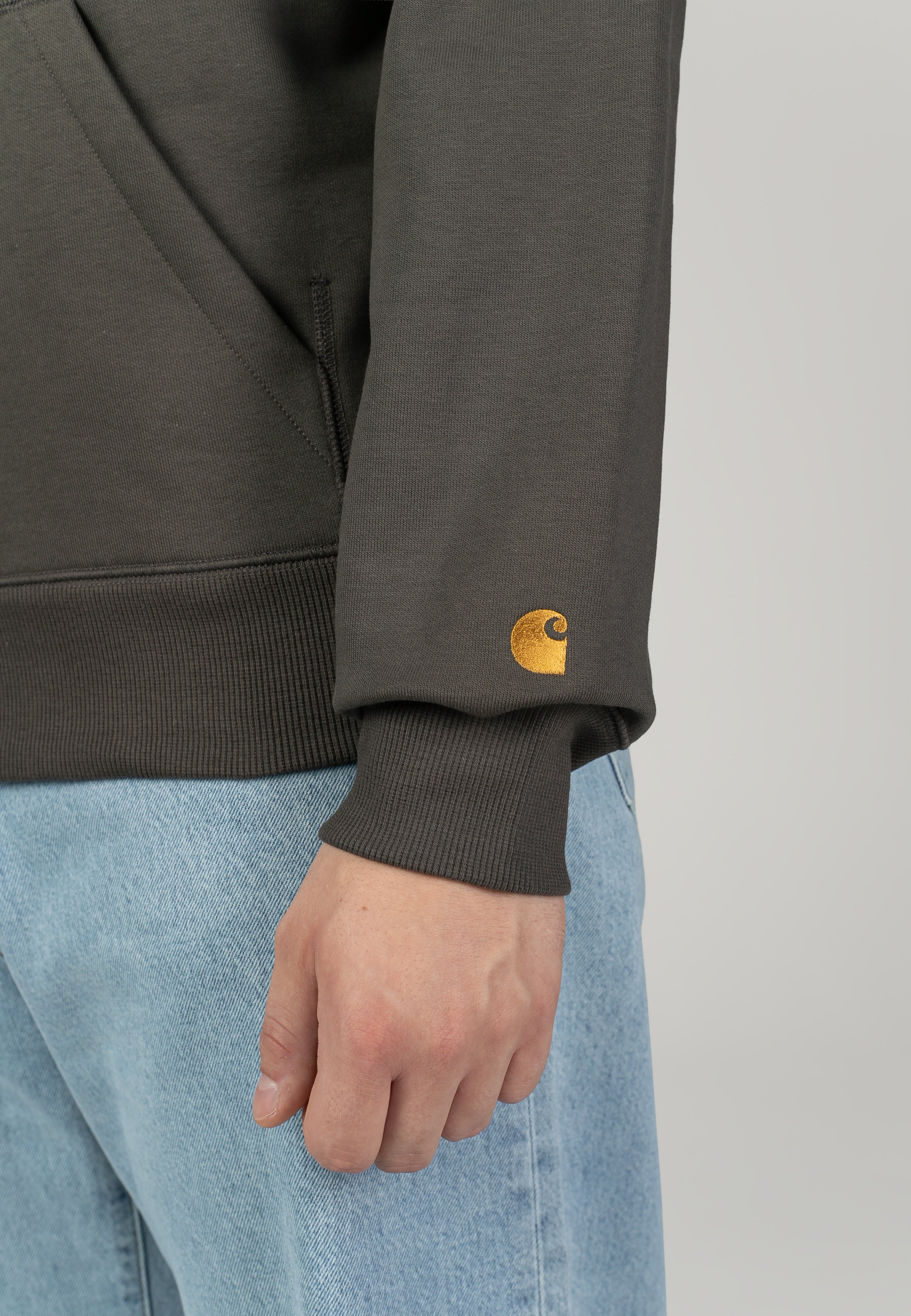 Carhartt WIP - Hooded Chase Shungite/Gold - Hoodie | Men-Image