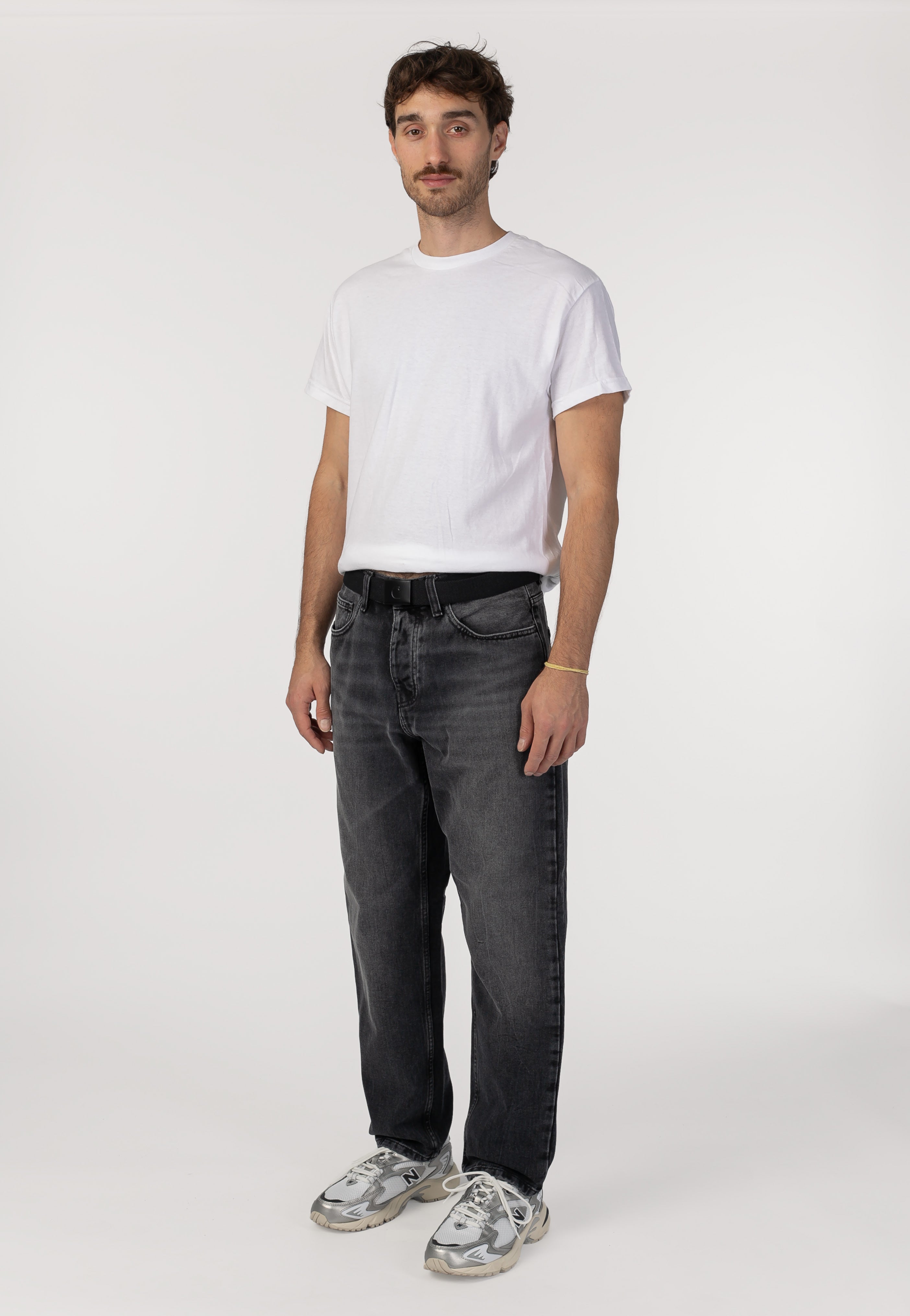 Carhartt WIP - Newel Marble Used Wash Black - Jeans | Men-Image