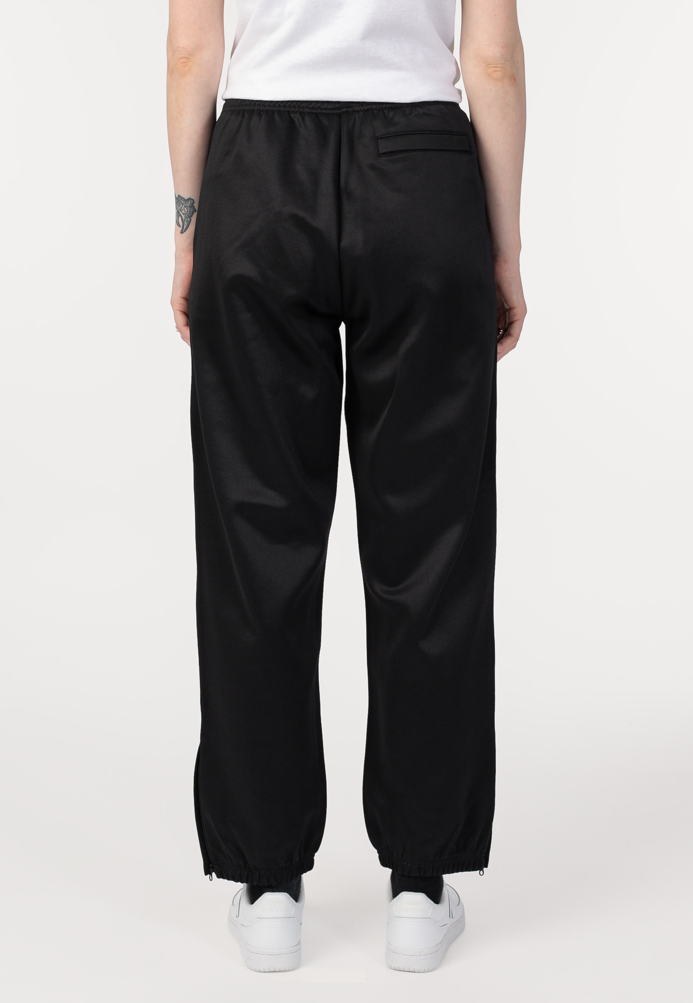 Carhartt WIP - W' Conny Sweat Black/Black - Sweat Pants | Women-Image