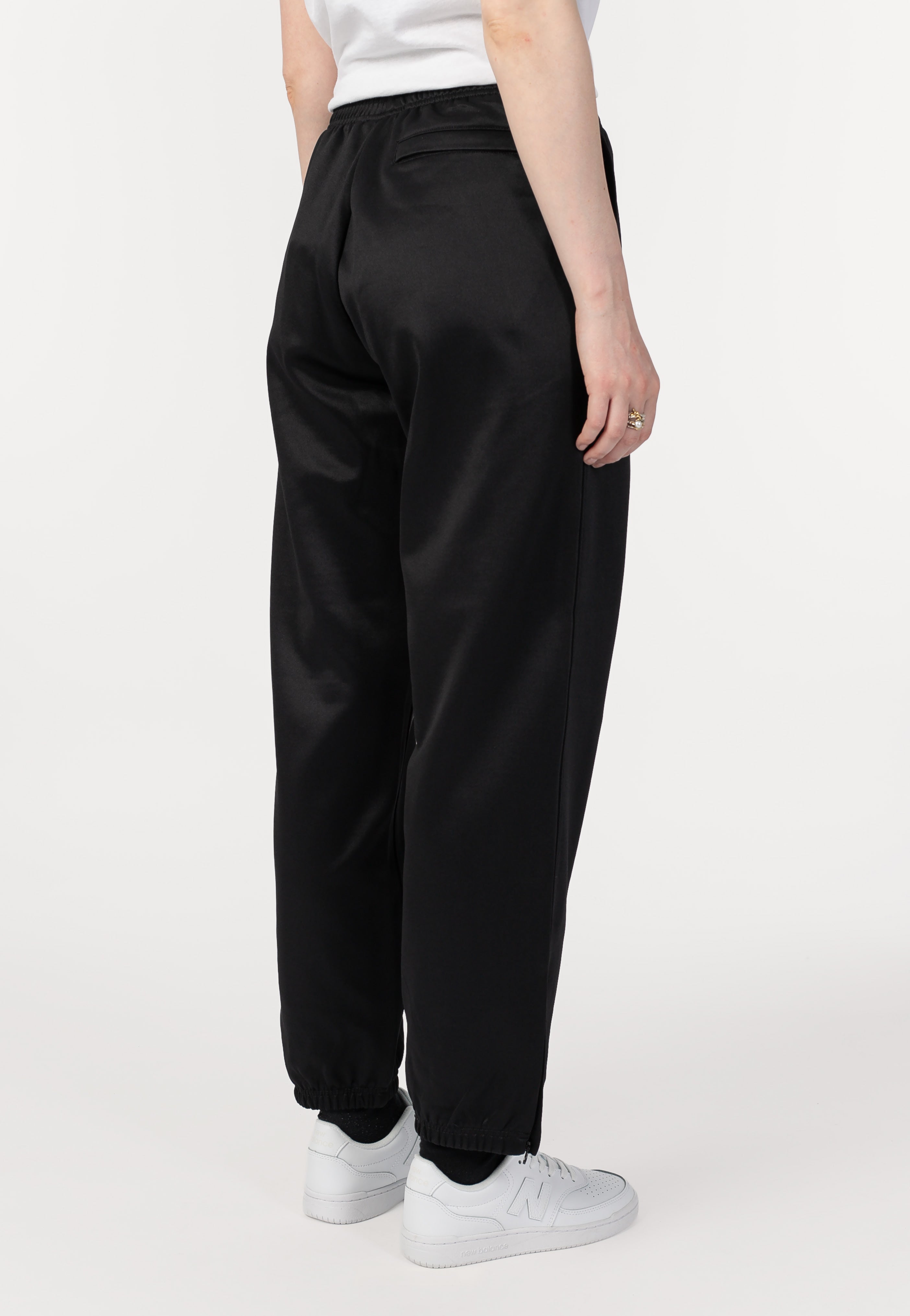 Carhartt WIP - W' Conny Sweat Black/Black - Sweat Pants | Women-Image