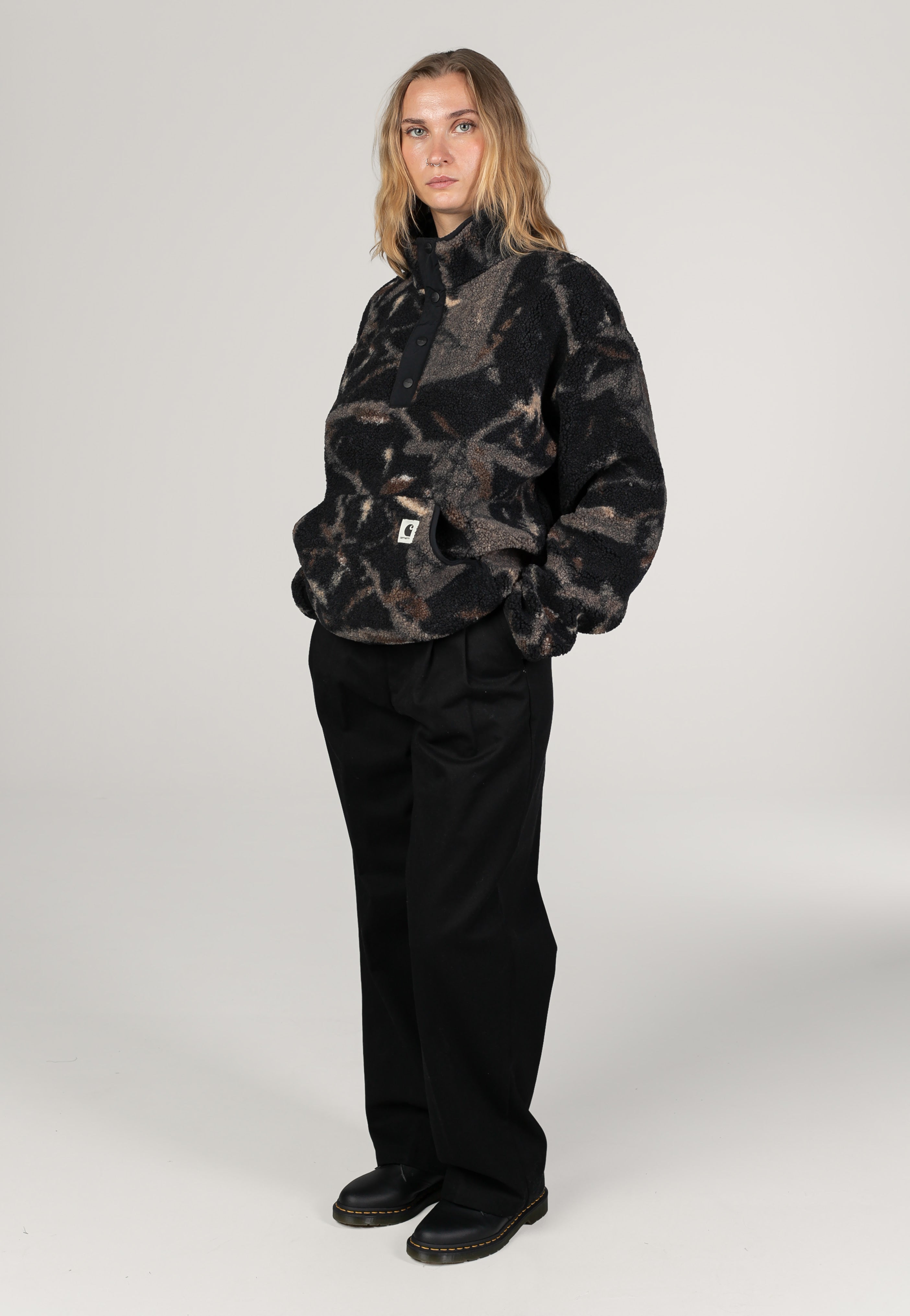 Carhartt WIP - W' Elliot High Neck Liner Camo Feather Tree/Black/Black - Jacket | Women-Image