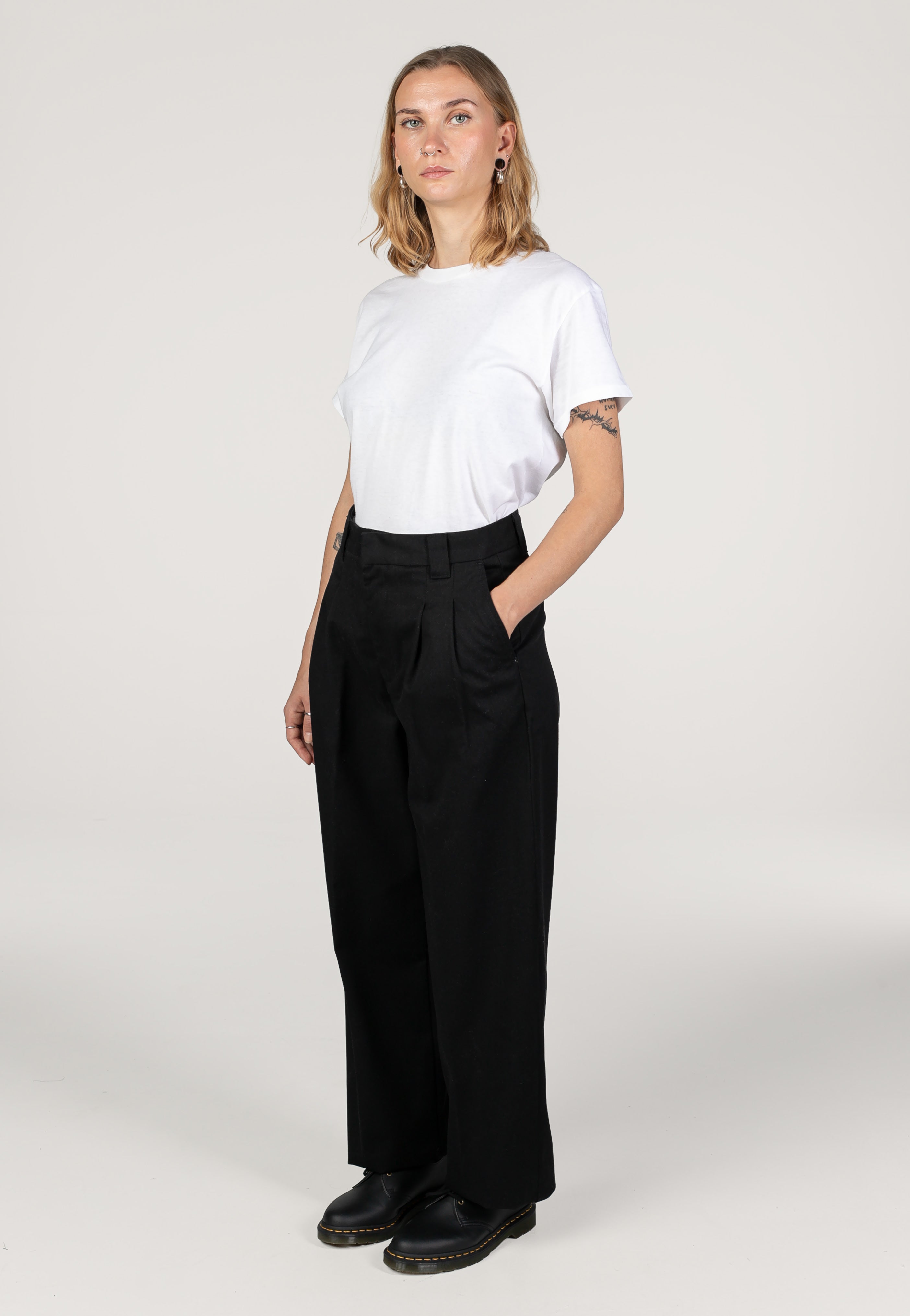 Carhartt WIP - W' Tristin Rinsed Black - Pants | Women-Image