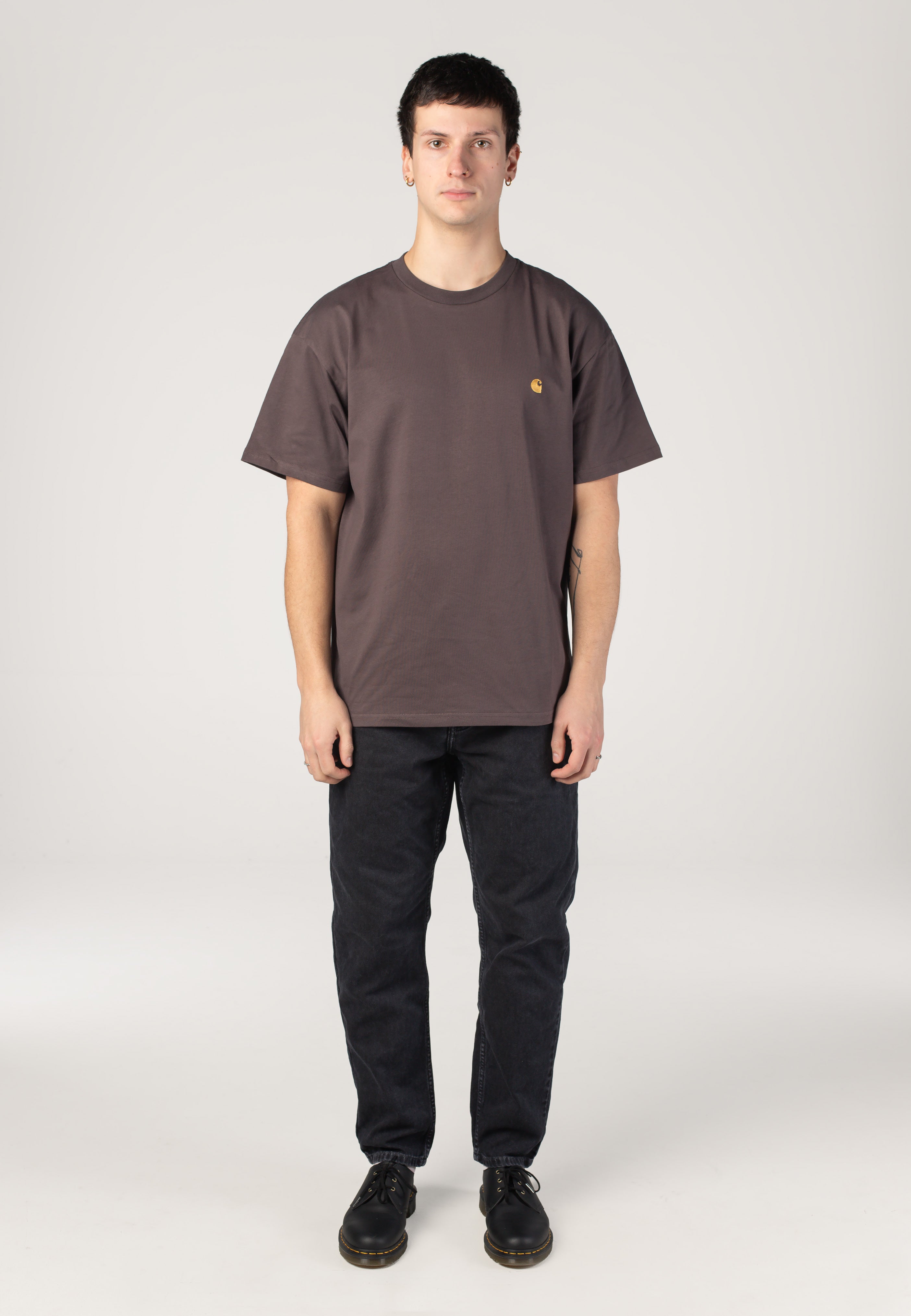 Carhartt WIP - Chase Shale/Gold - T-Shirt | Men-Image
