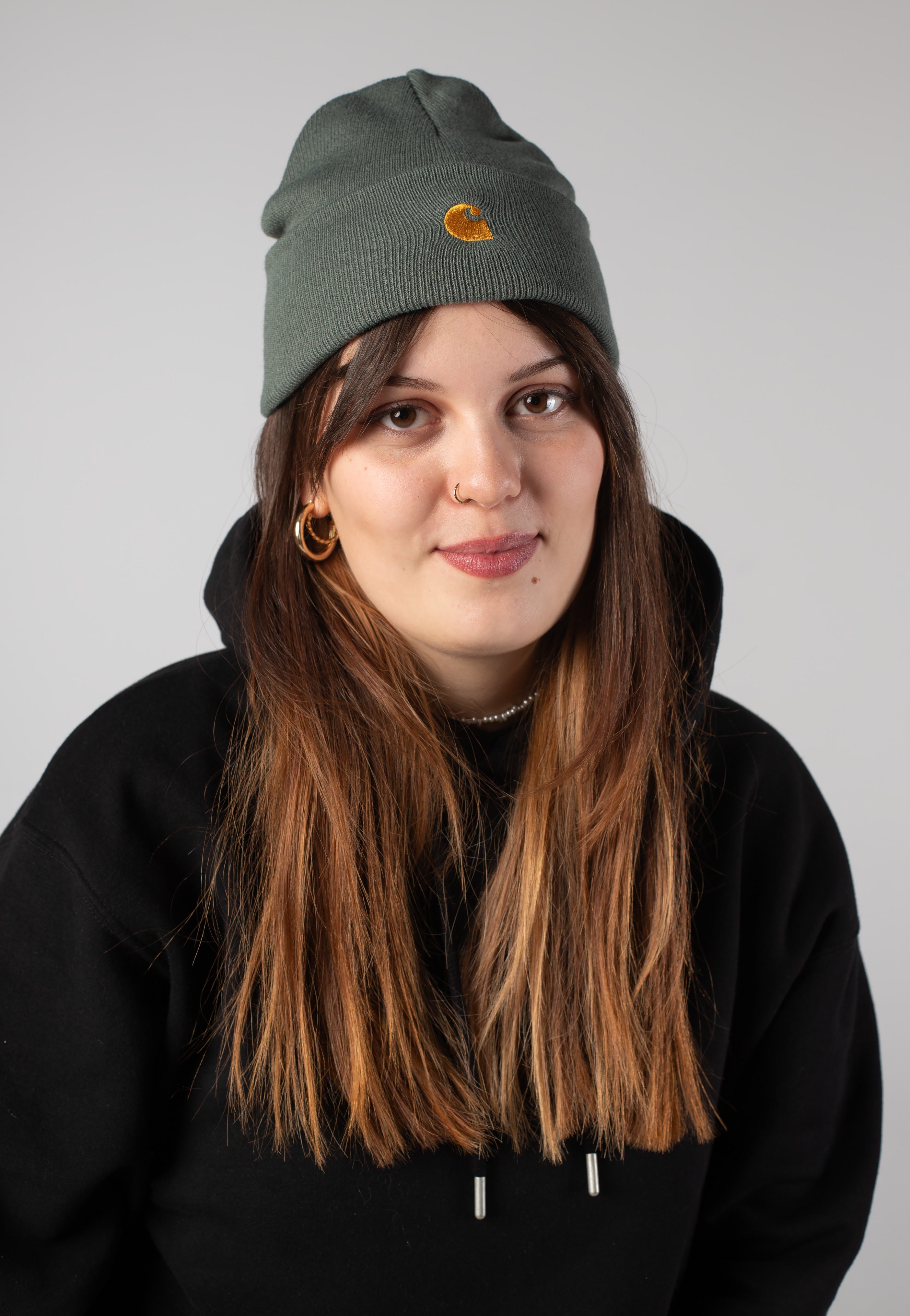 Carhartt WIP - Chase Velvet Green/Gold - Beanie | Neutral-Image