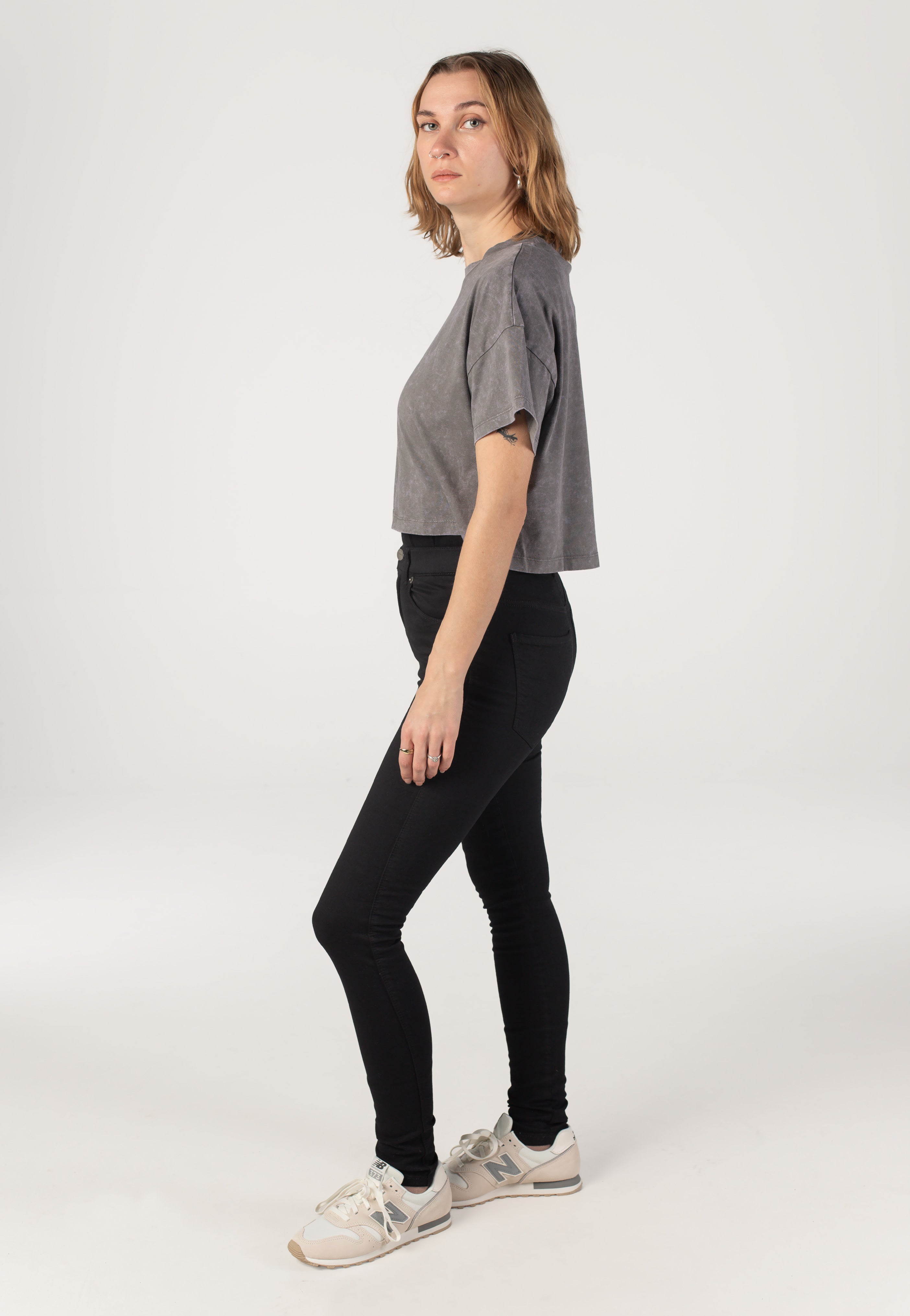 Noisy May - Alena Charcoal Gray Washed - T-Shirt | Women-Image