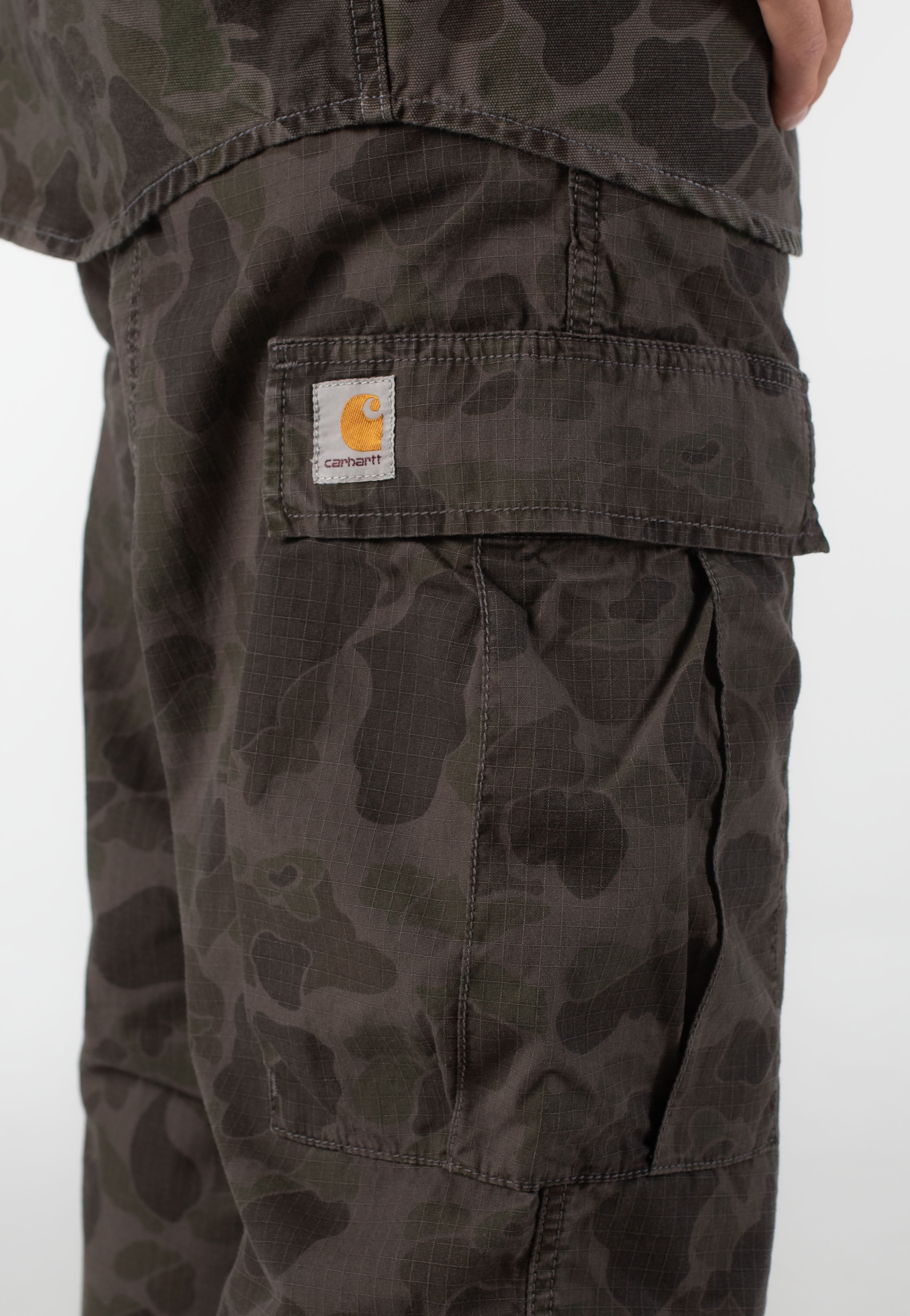 Carhartt WIP - Duck Cargo Garment Dyed Camo Duck/Green/Porphyry - Pants | Men-Image