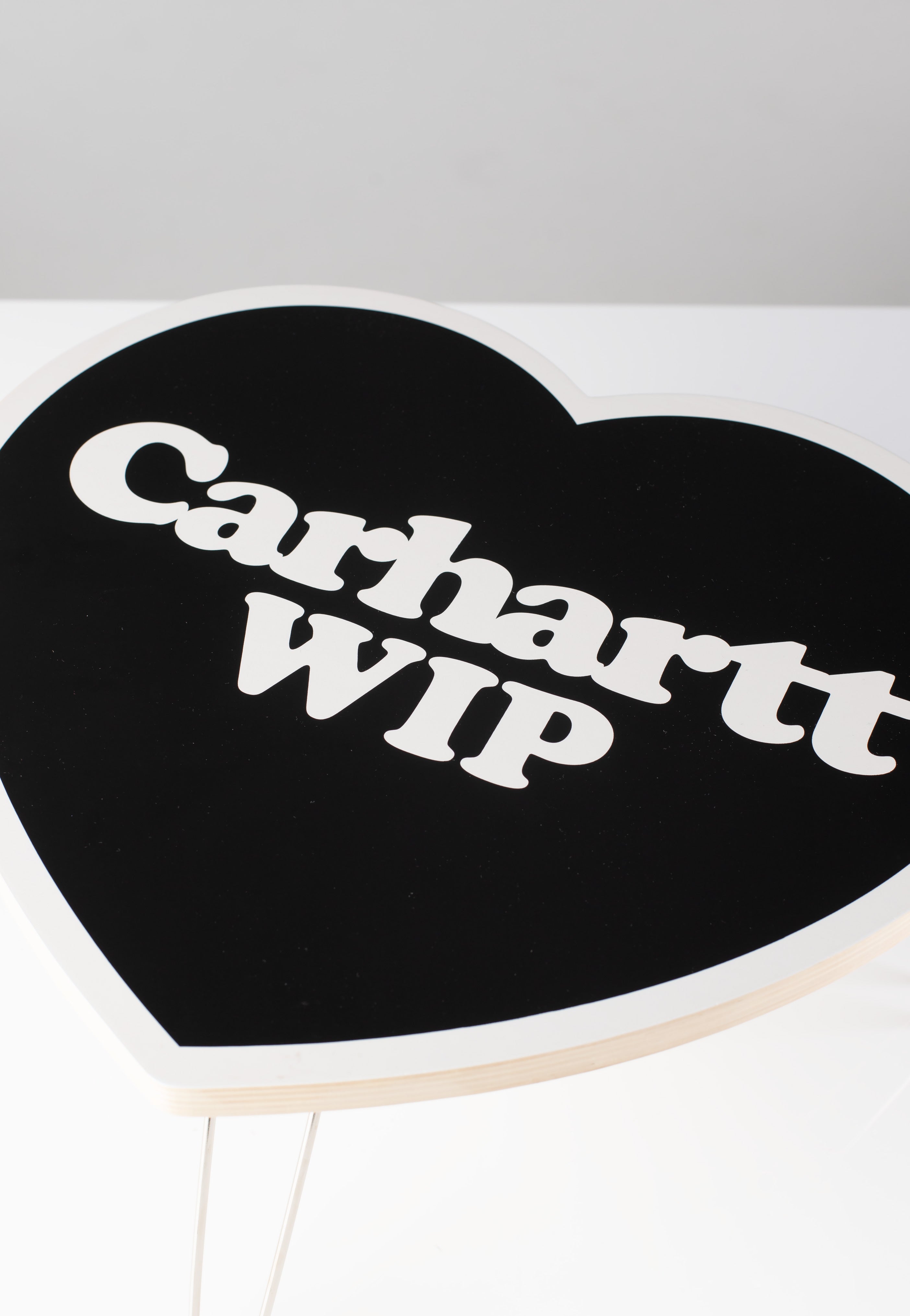 Carhartt WIP - Heart Folding Black/White - Table | Impericon