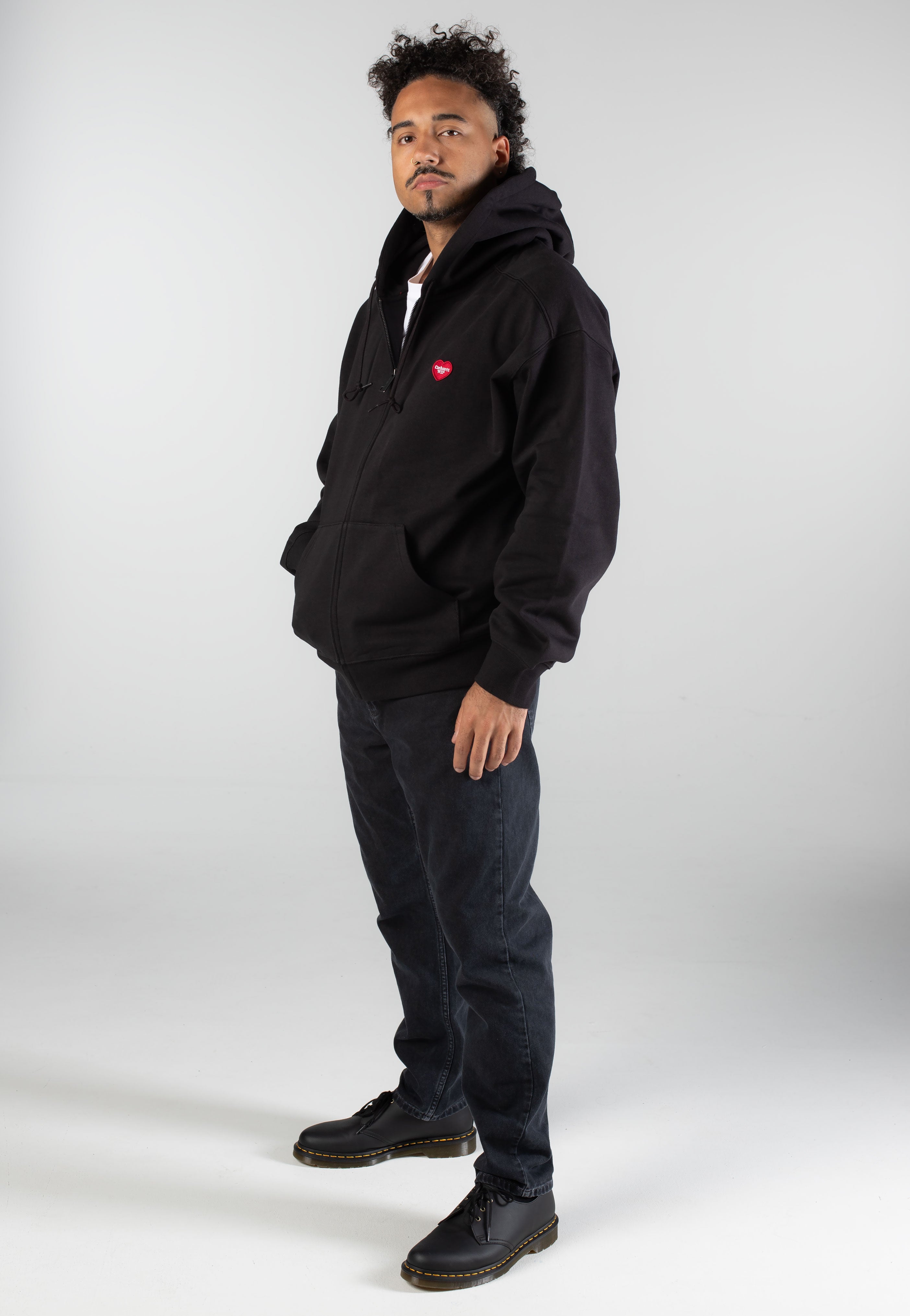 Carhartt WIP - Hooded Heart II Hartt Sweat Black - Jacket | Men-Image