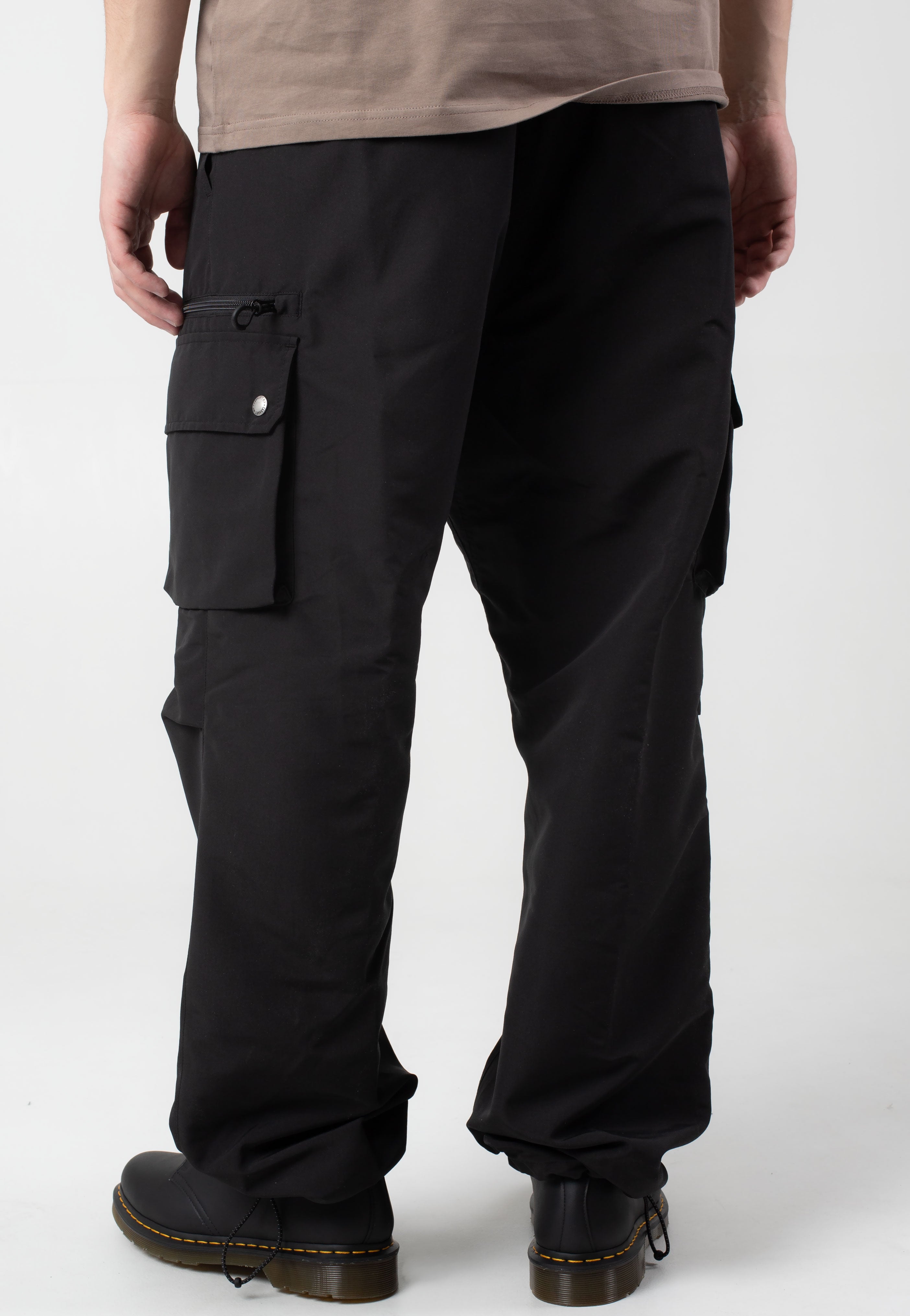 Carhartt WIP - Irwin Black - Pants | Men-Image