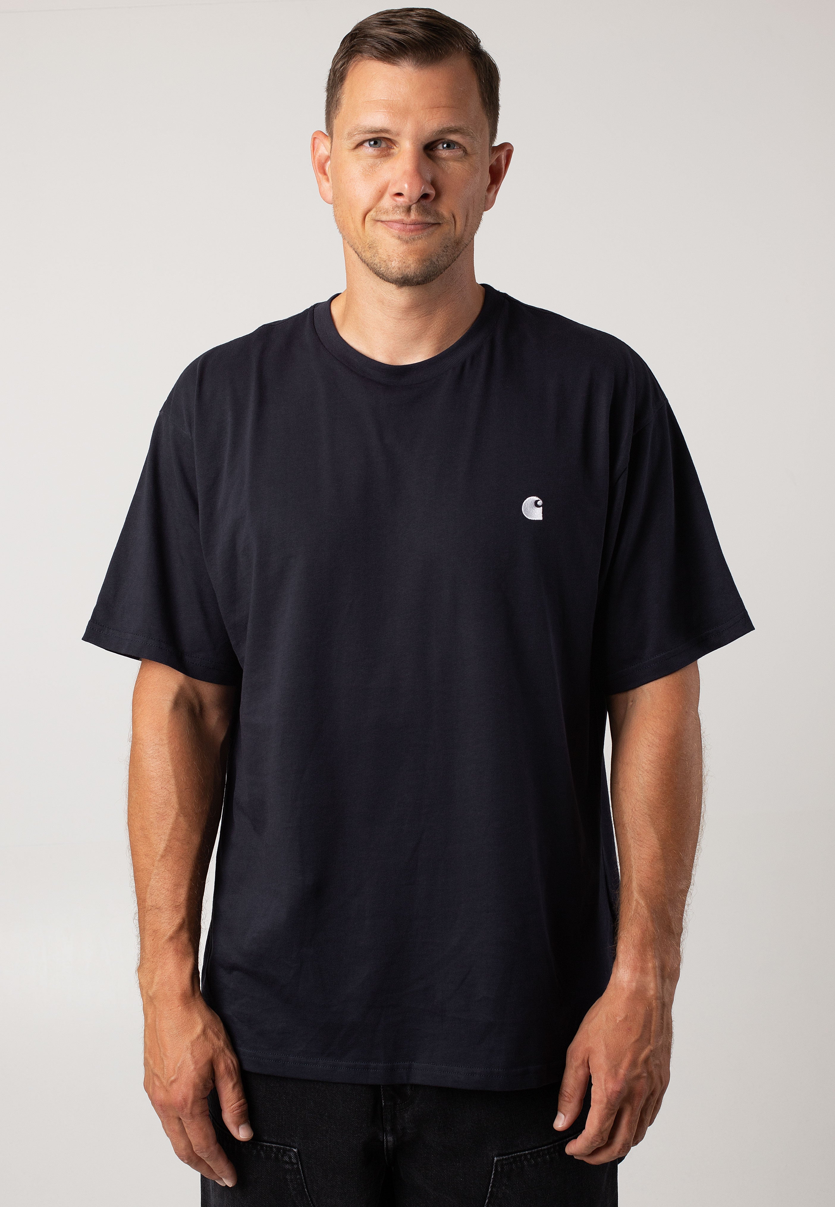 Carhartt WIP - Madison Dark Navy / White - T-Shirt | Men-Image