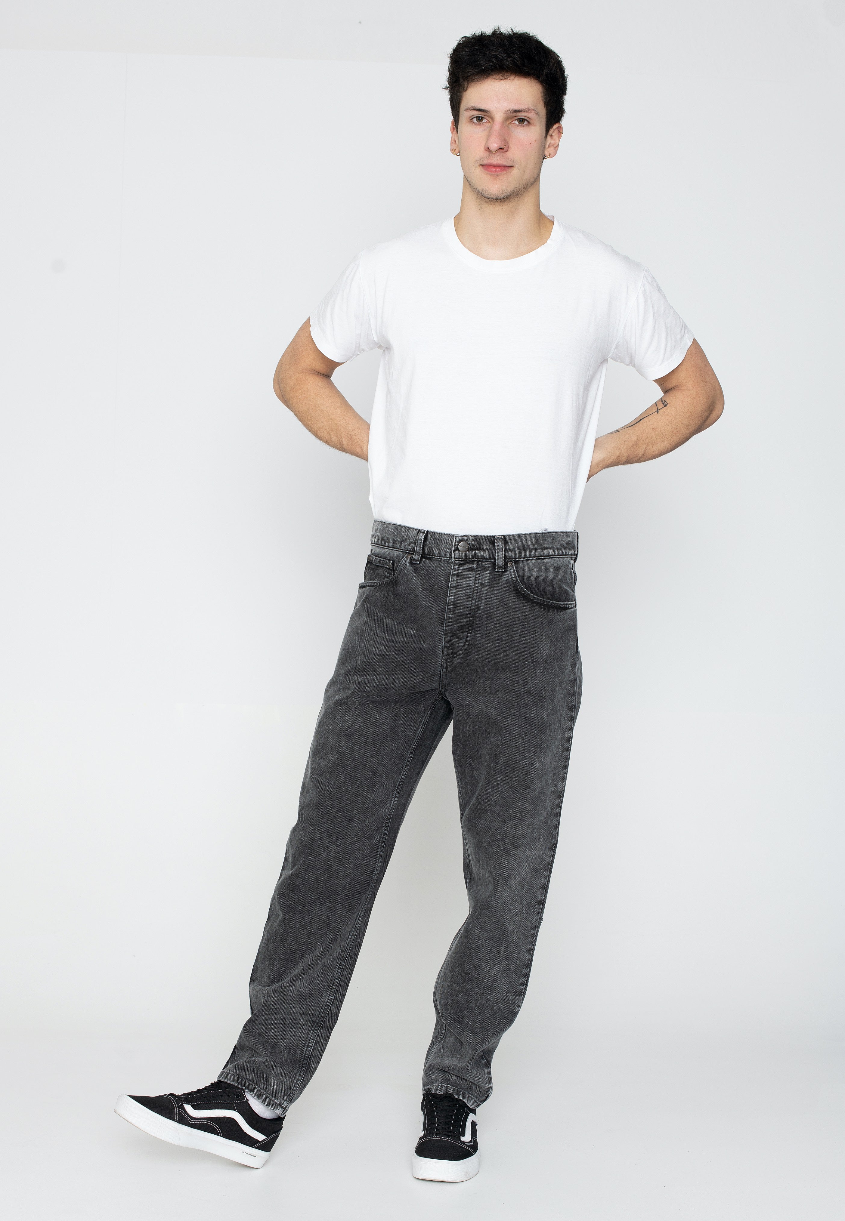 Carhartt WIP - Newel Worn Washed Black - Jeans | Men-Image