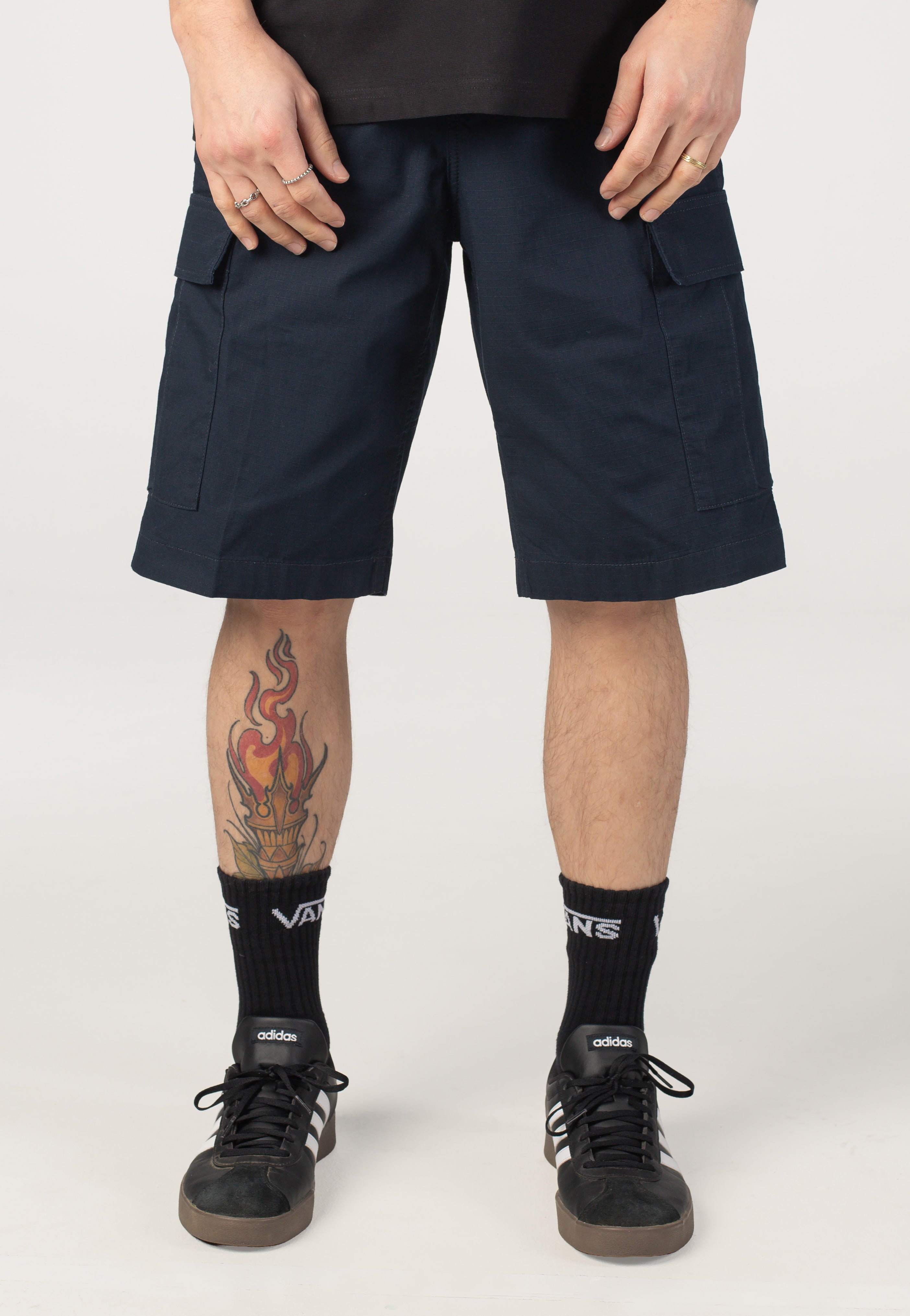 Carhartt WIP - Regular Cargo Rinsed Deep Night - Shorts | Men-Image