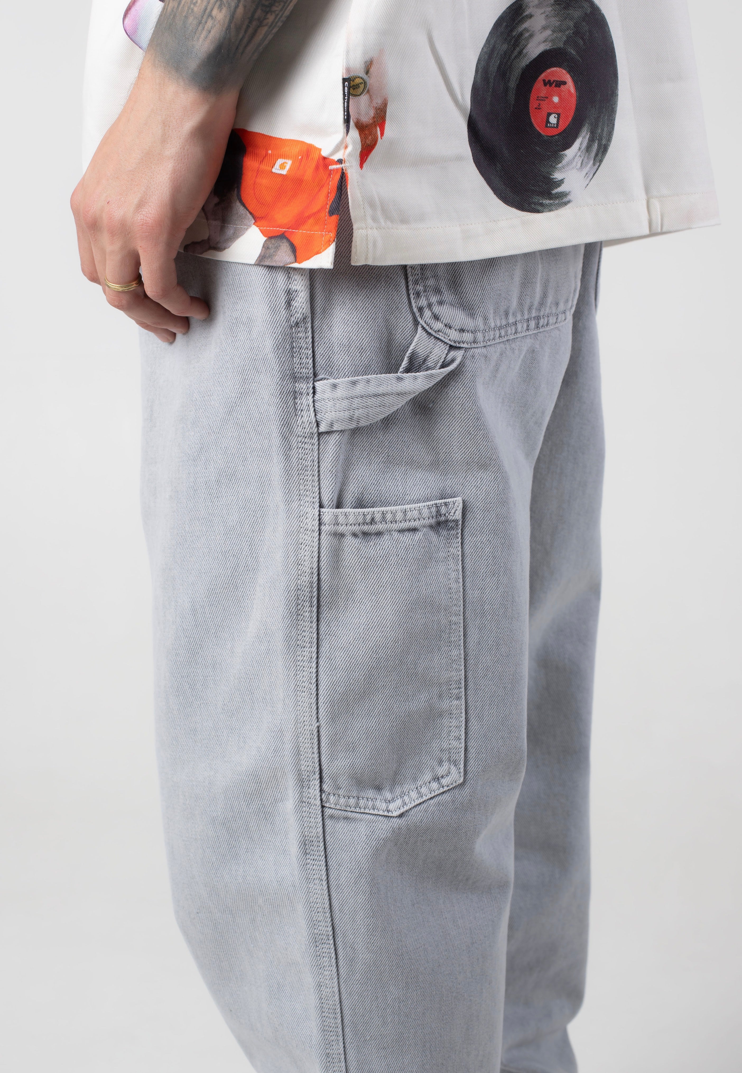 Carhartt WIP - Single Knee Black Chalk Wash - Pants | Men-Image