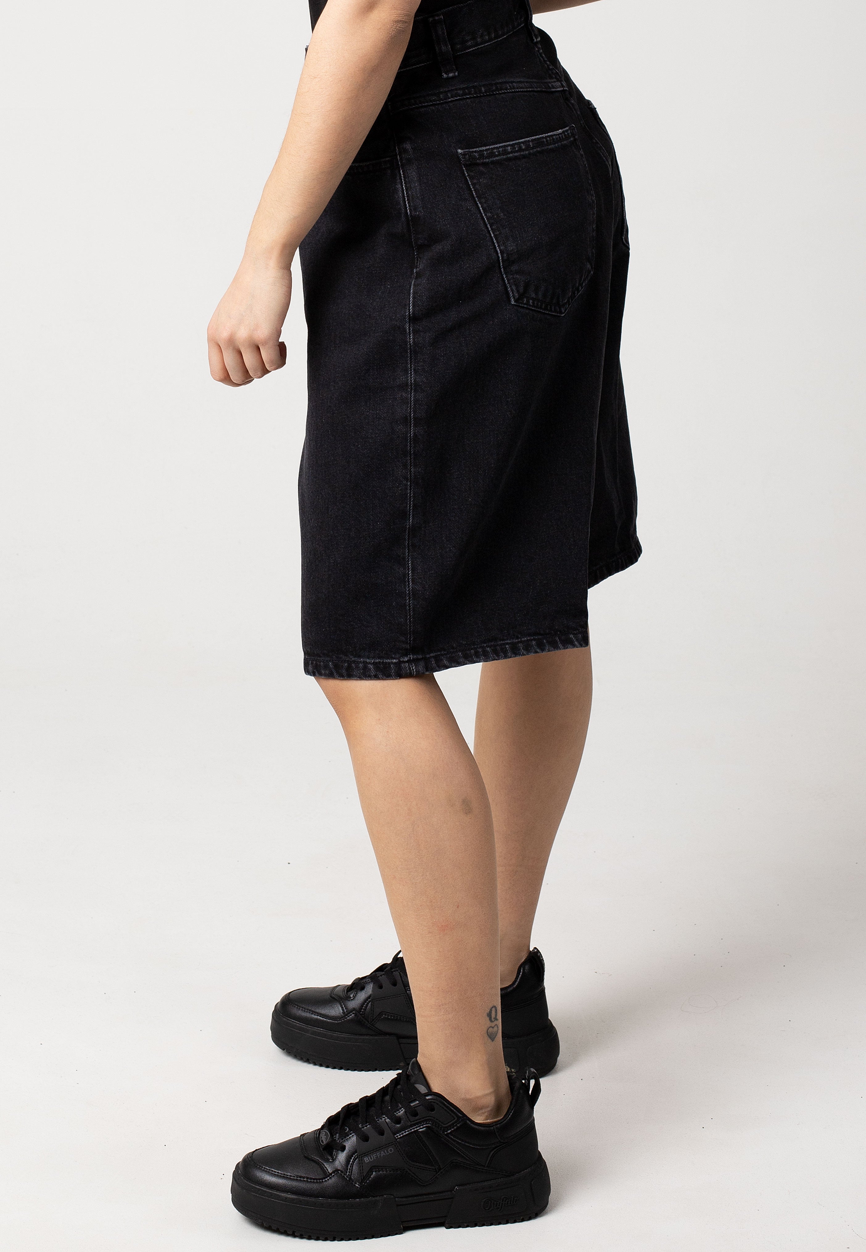 Carhartt WIP - W' Brandon Stone Washed Black - Shorts | Women-Image