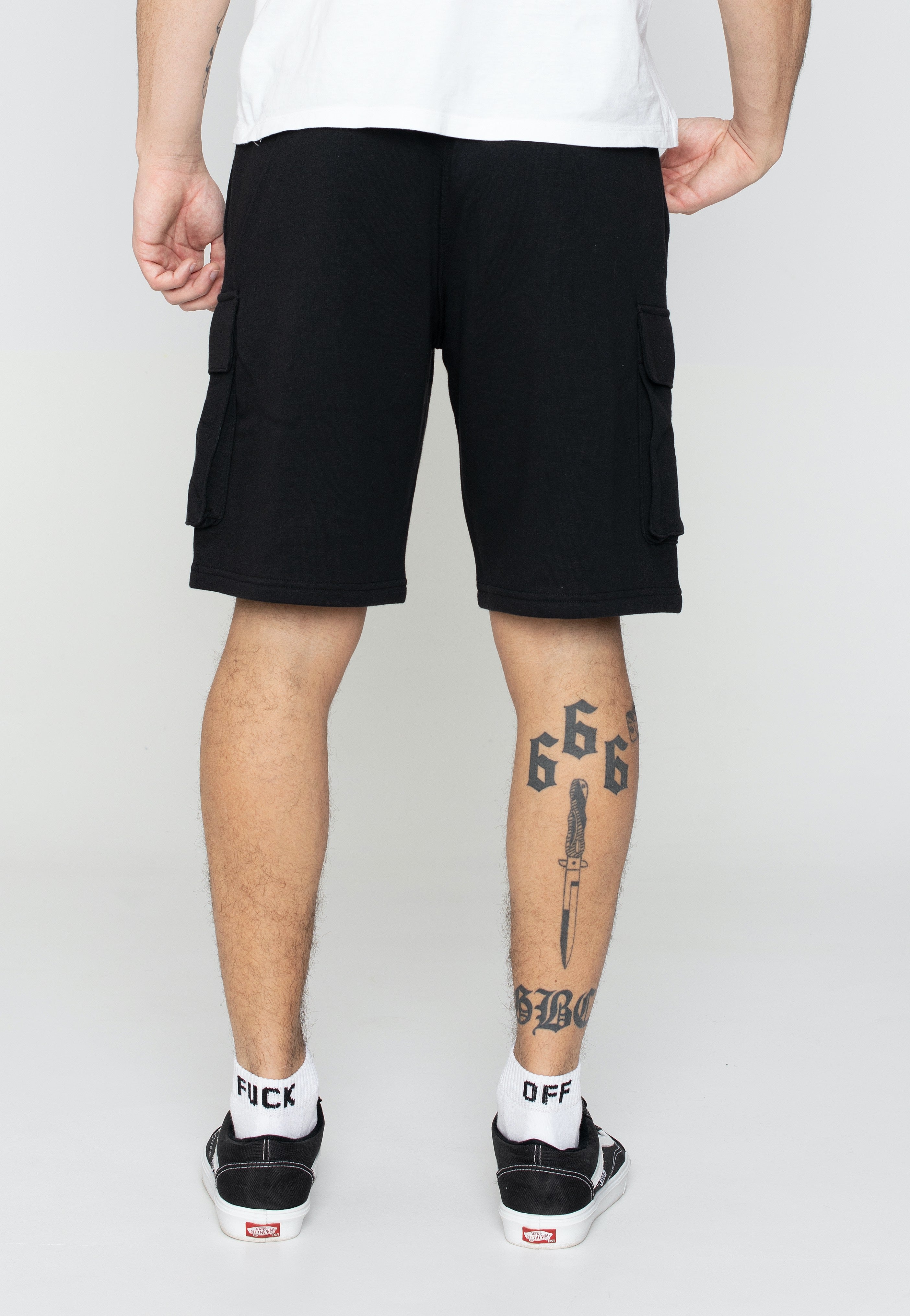 Champion - Cargo Bermuda Black Beauty - Shorts | Men-Image
