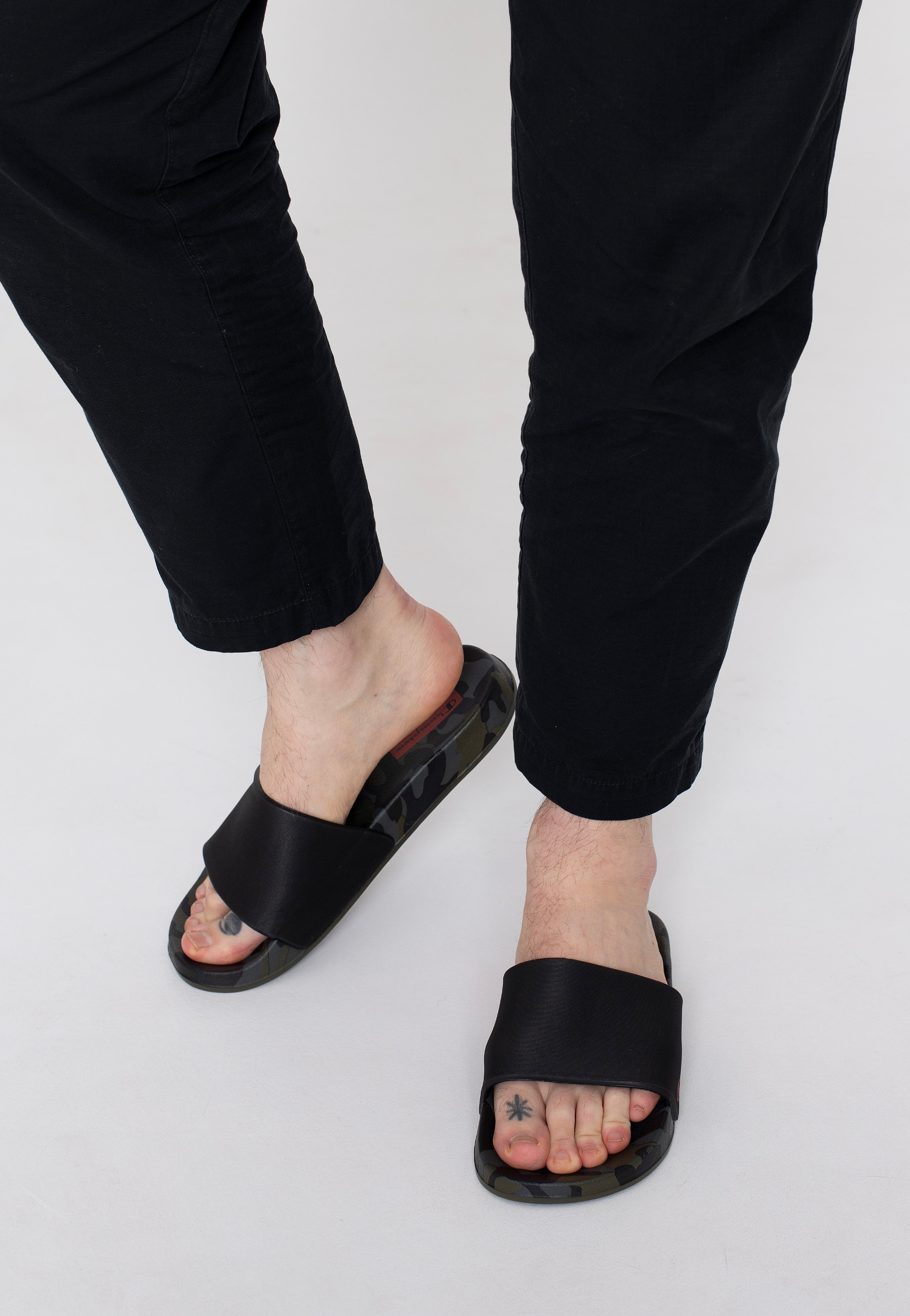 Champion - Leo Sea Turtle - Slides | Men-Image