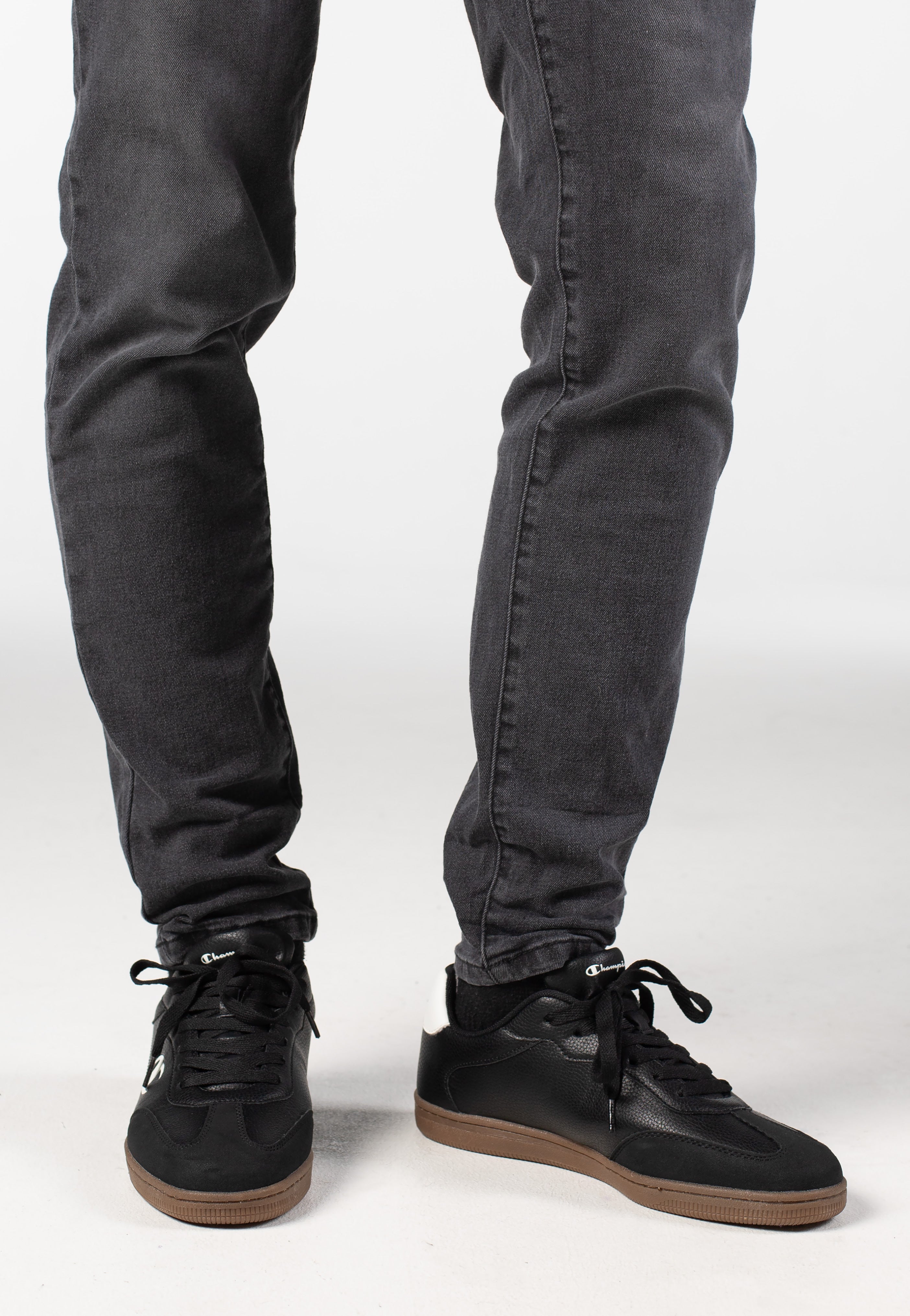 Champion - Prestige Mix Material Low Cut NBK/WHT - Shoes | Men-Image