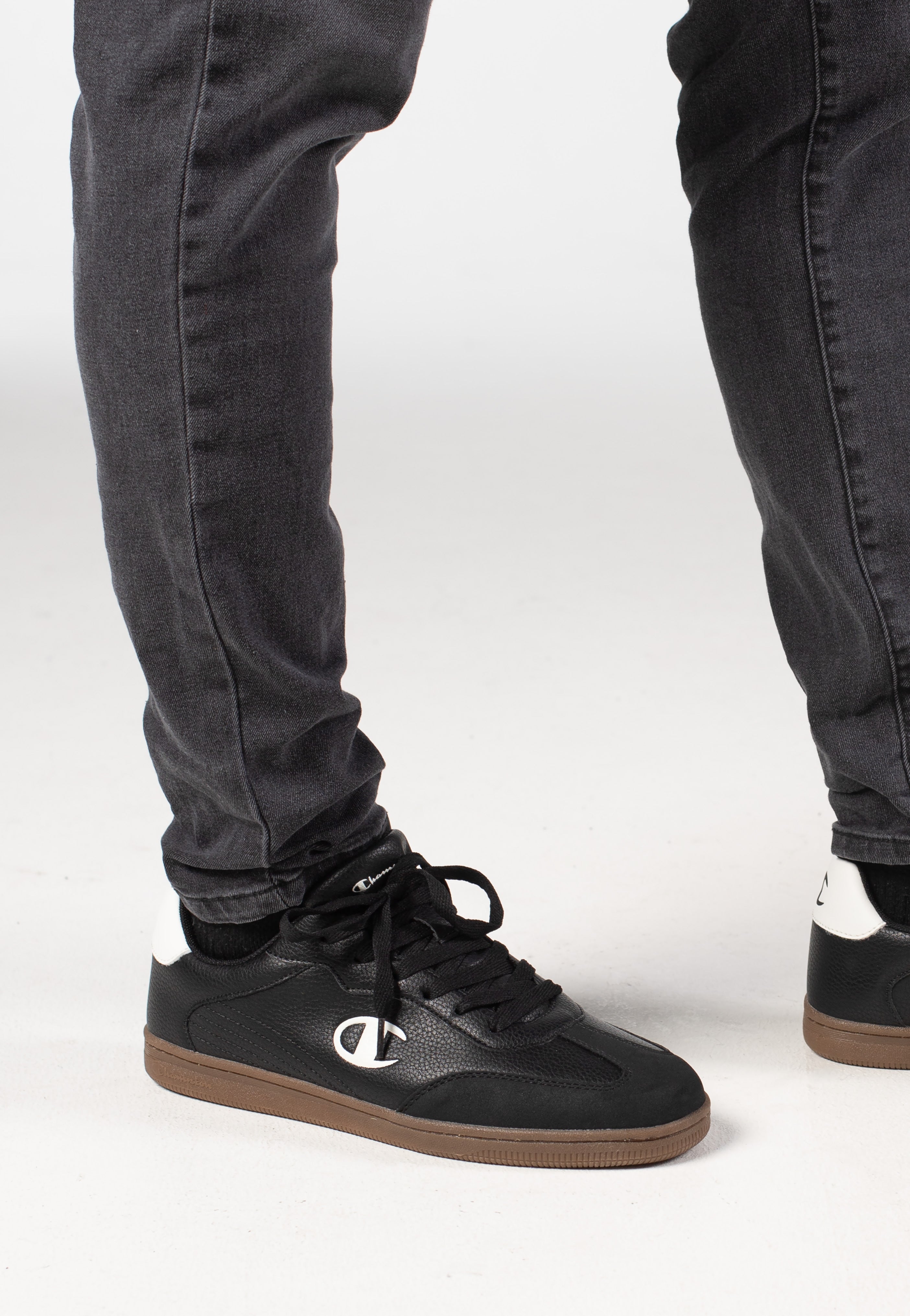 Champion - Prestige Mix Material Low Cut NBK/WHT - Shoes | Men-Image