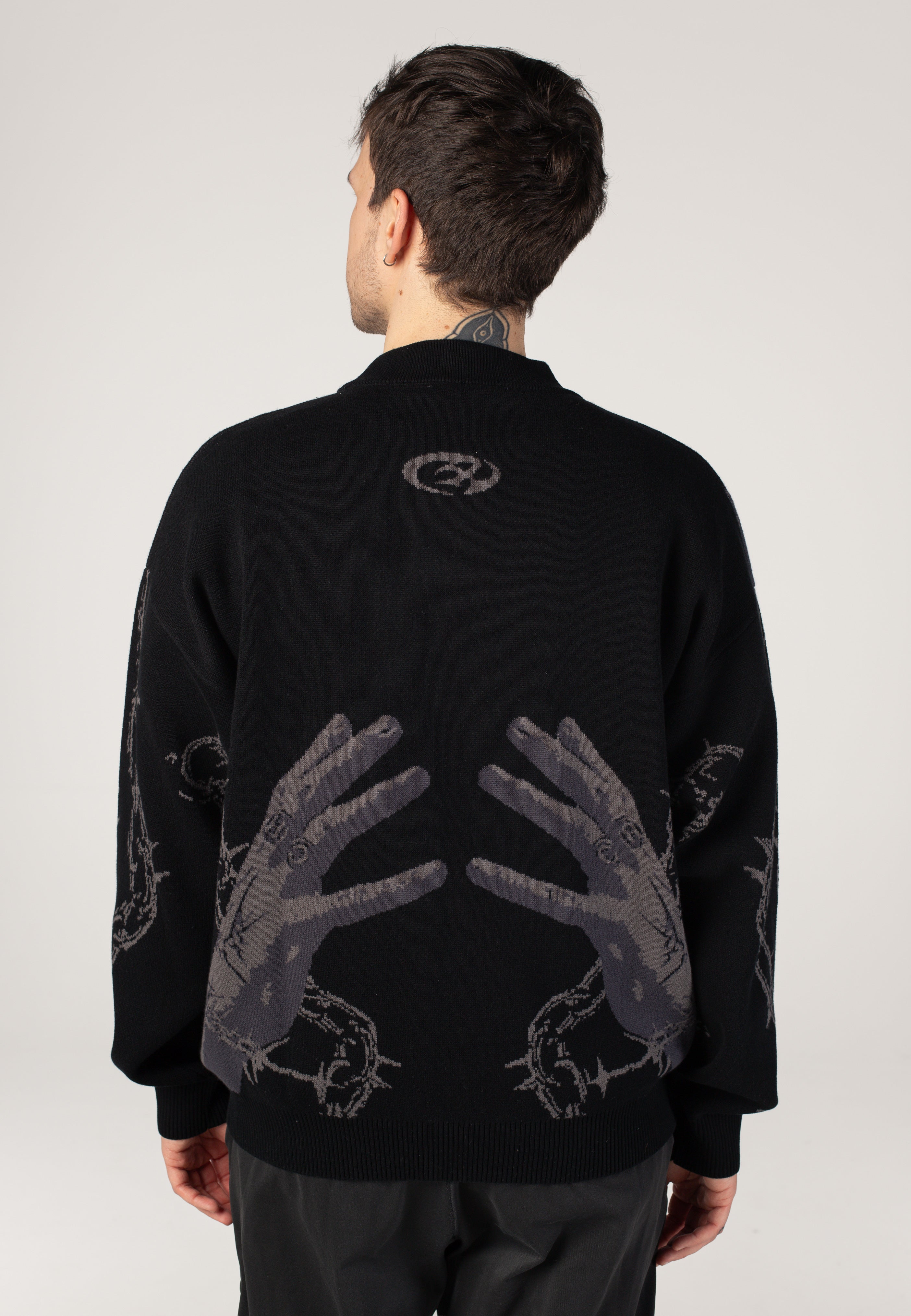 Chet Rock - Break Free Hand Black - Pullover | Men-Image