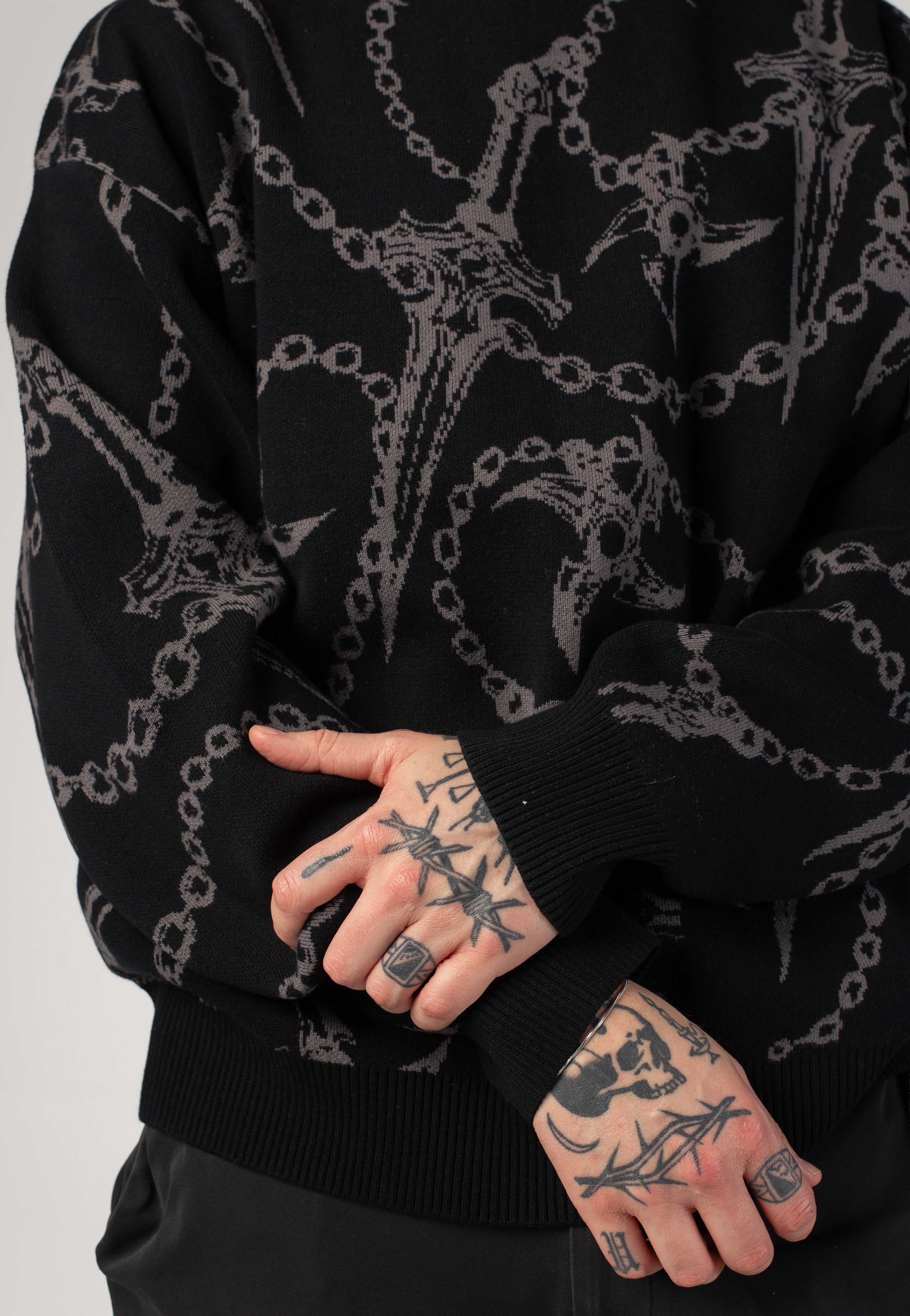 Chet Rock - Dagger Black - Pullover | Men-Image