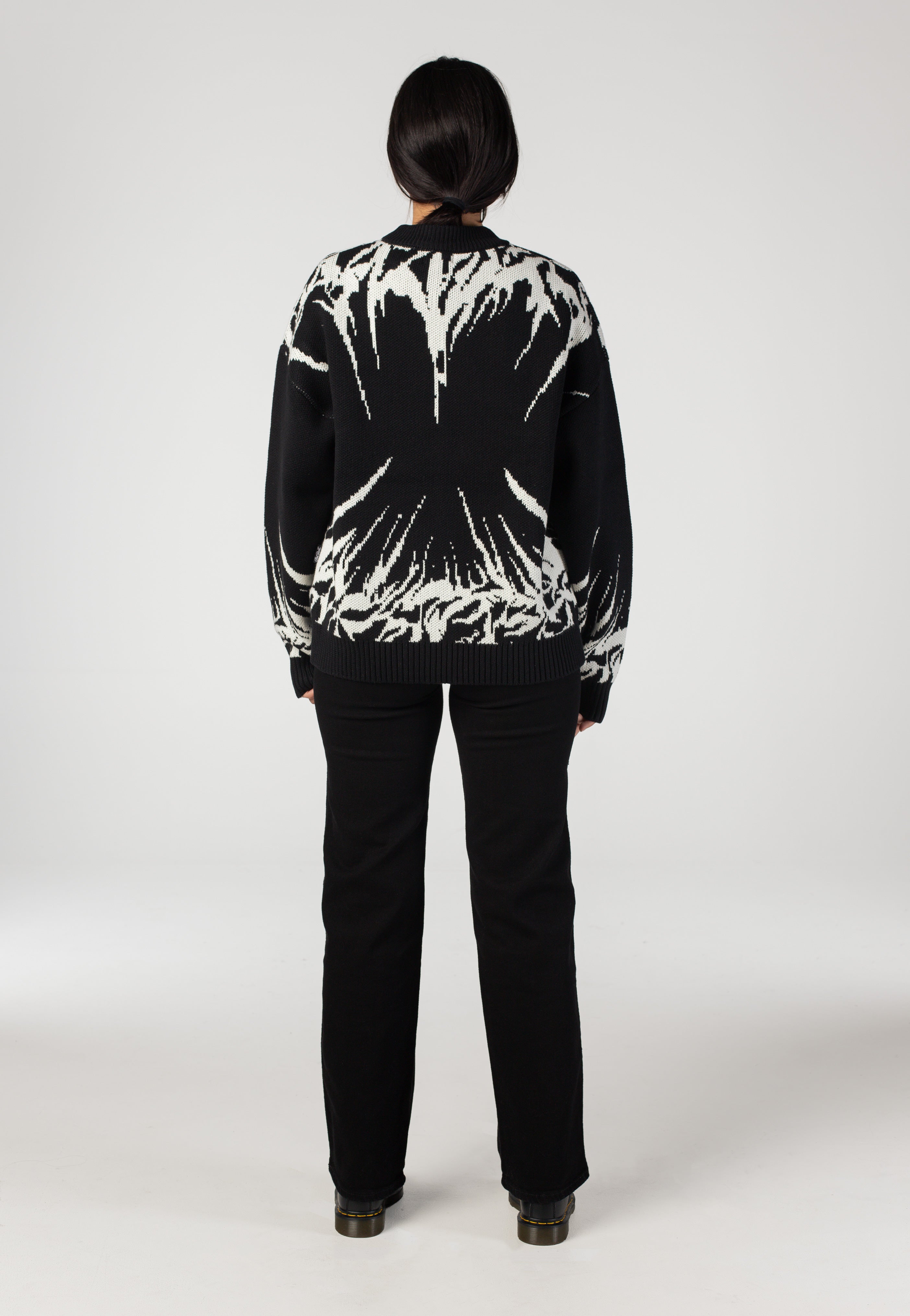 Chet Rock - Restless Energy Black - Pullover | Women-Image