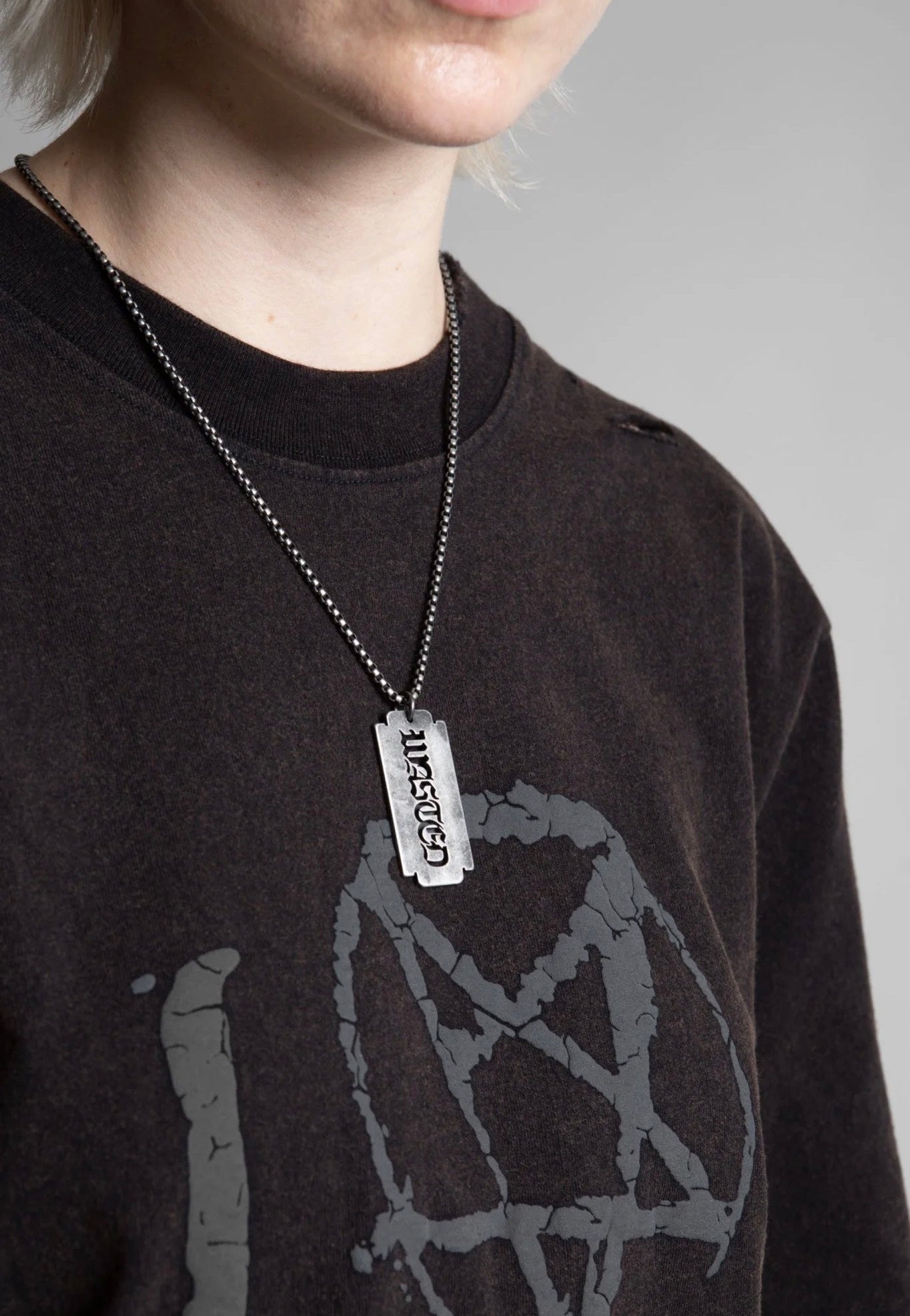 Wasted Paris - Sharp Silver - Necklace | Neutral-Image