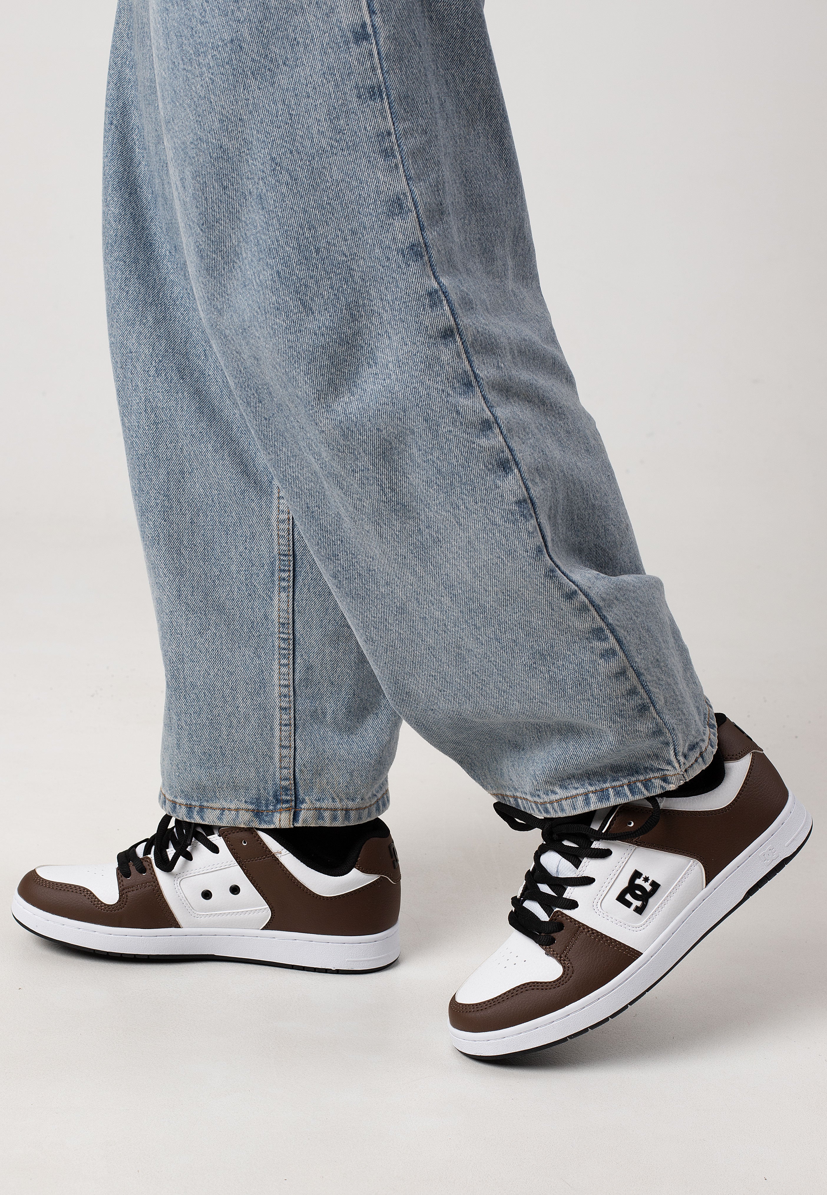 DC - Manteca 4 SN White/Brown - Shoes | Men-Image