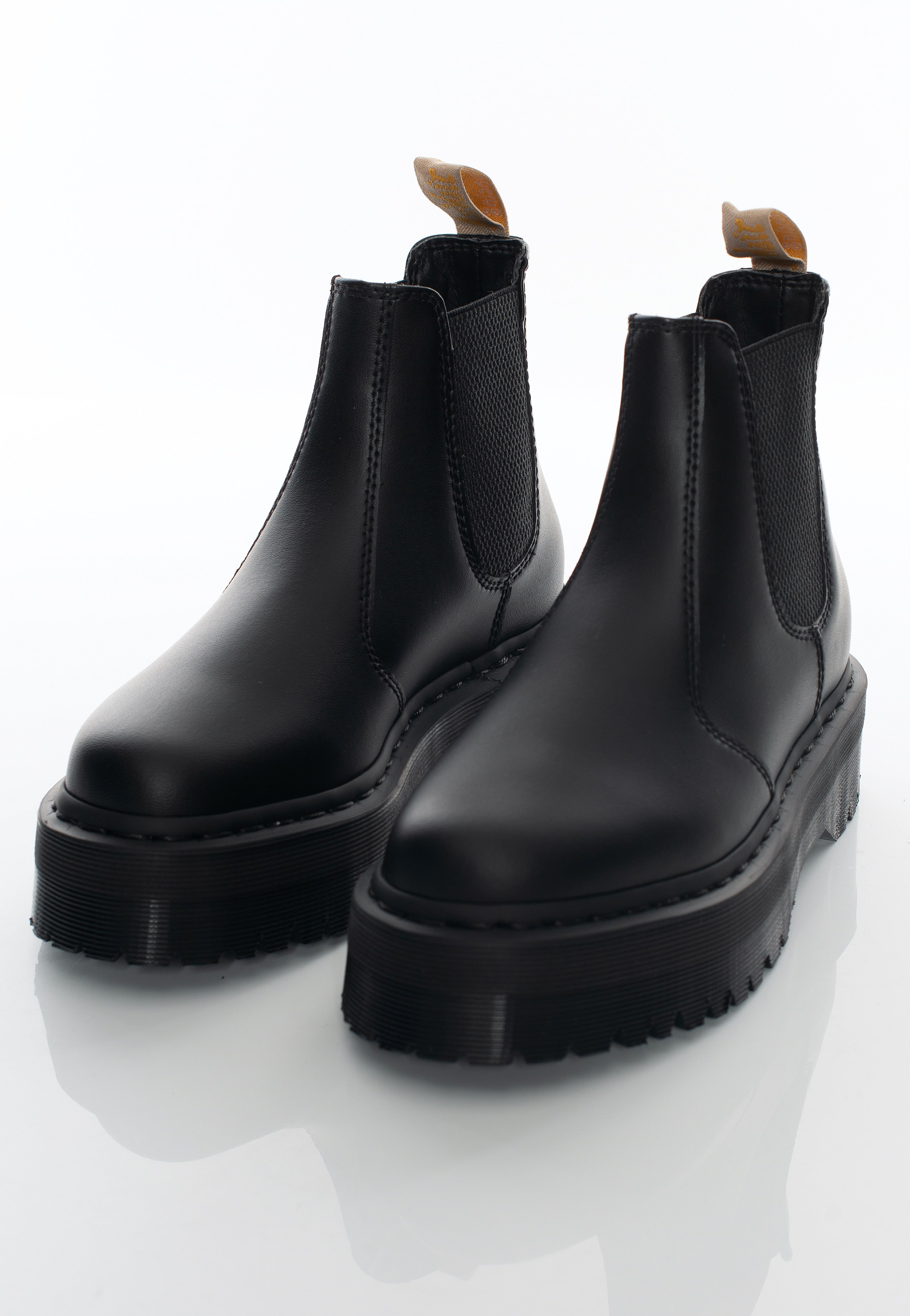 Dr. Martens - V 2976 Quad Mono Black Felix Rub Off - Damskie