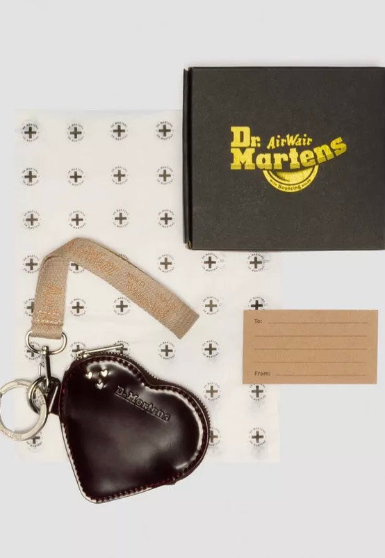 Dr. Martens - Heart Cherry Red Oxford Rub Off - Wallet | Neutral-Image