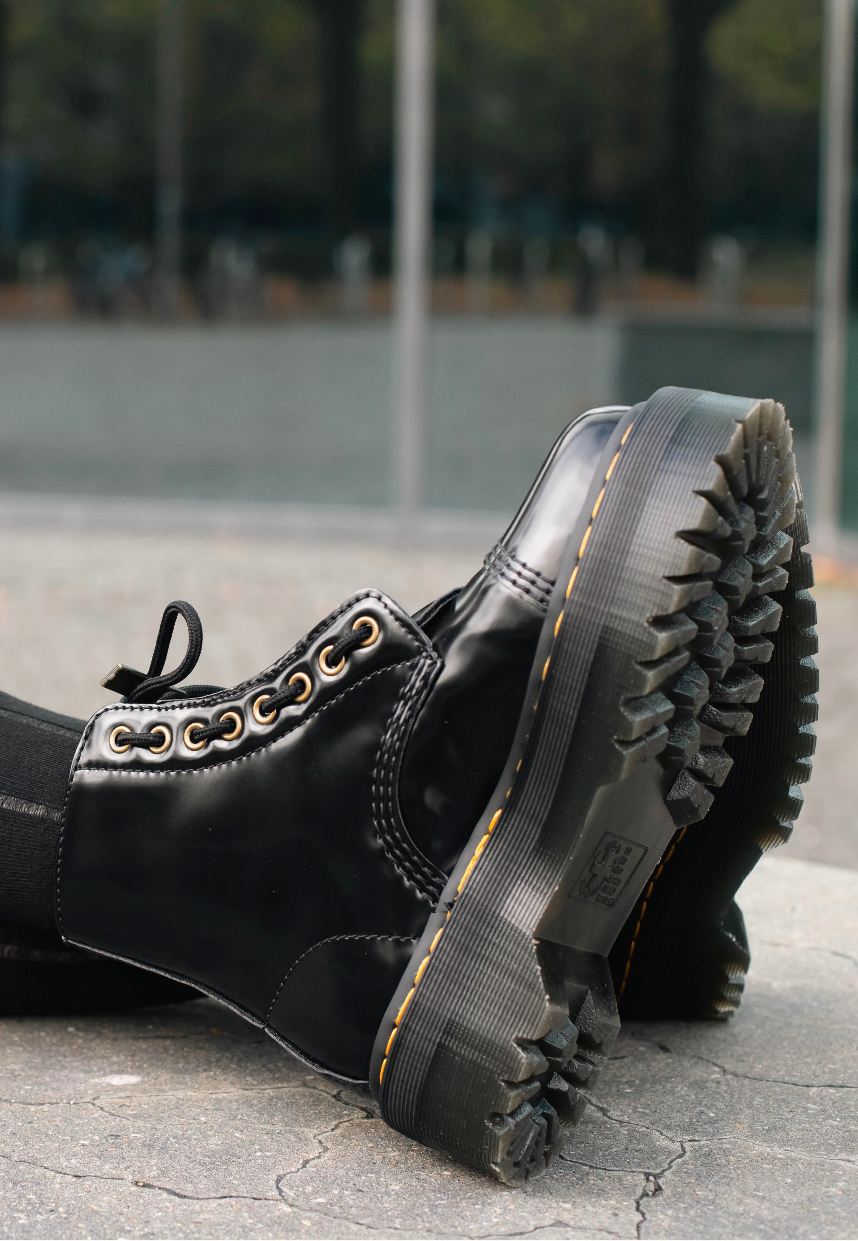 Dr. Martens - Vegan Sinclair Black Oxford - Sapatos de Mulher