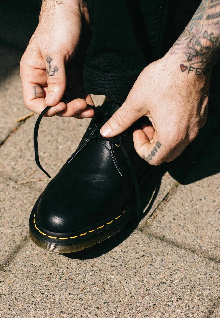 Dr. Martens - Vegan 1461 Black Felix Rub Off - Shoes | Neutral-Image