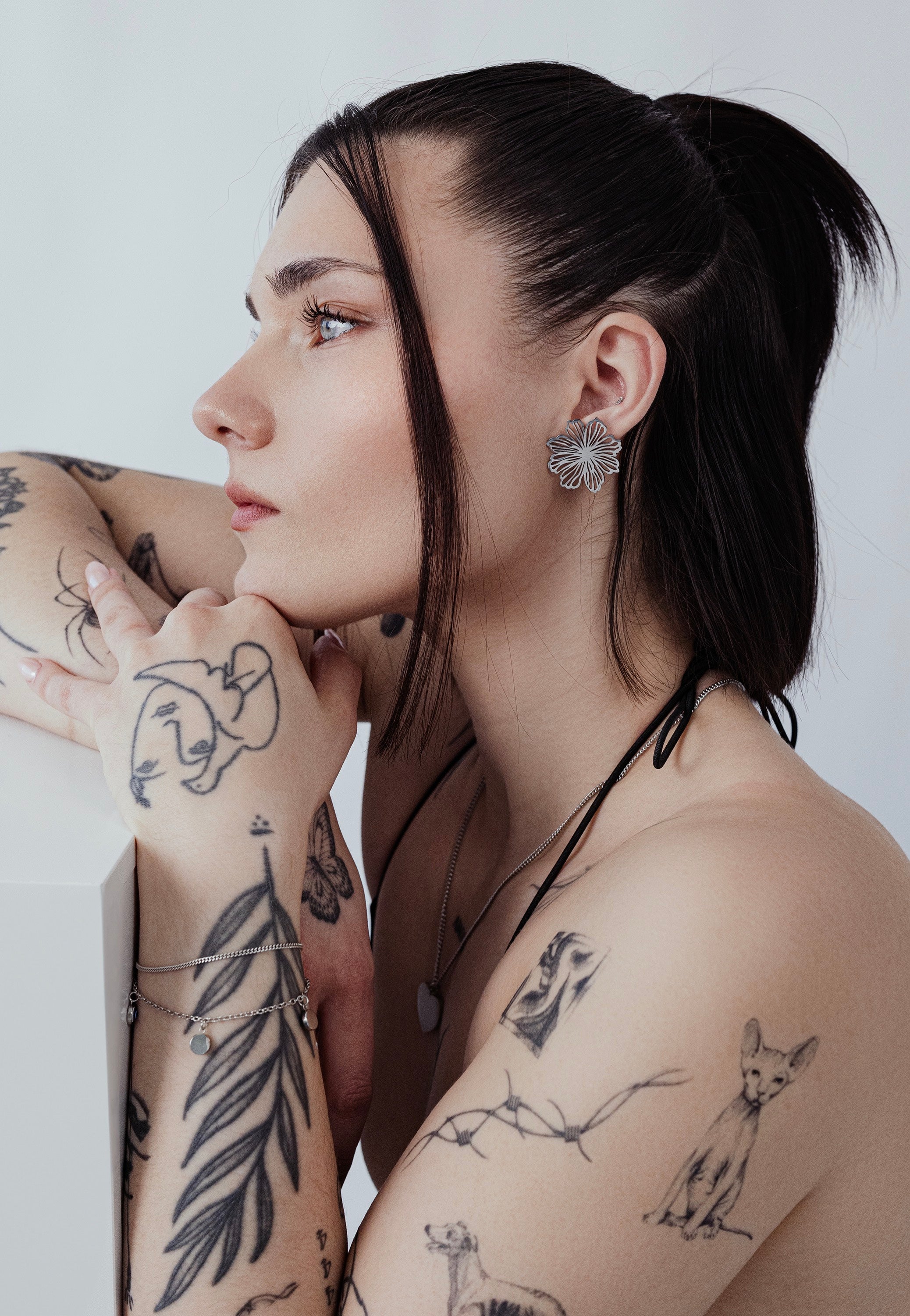 Wildcat - Fine Flower Silver - Earrings | Neutral-Image