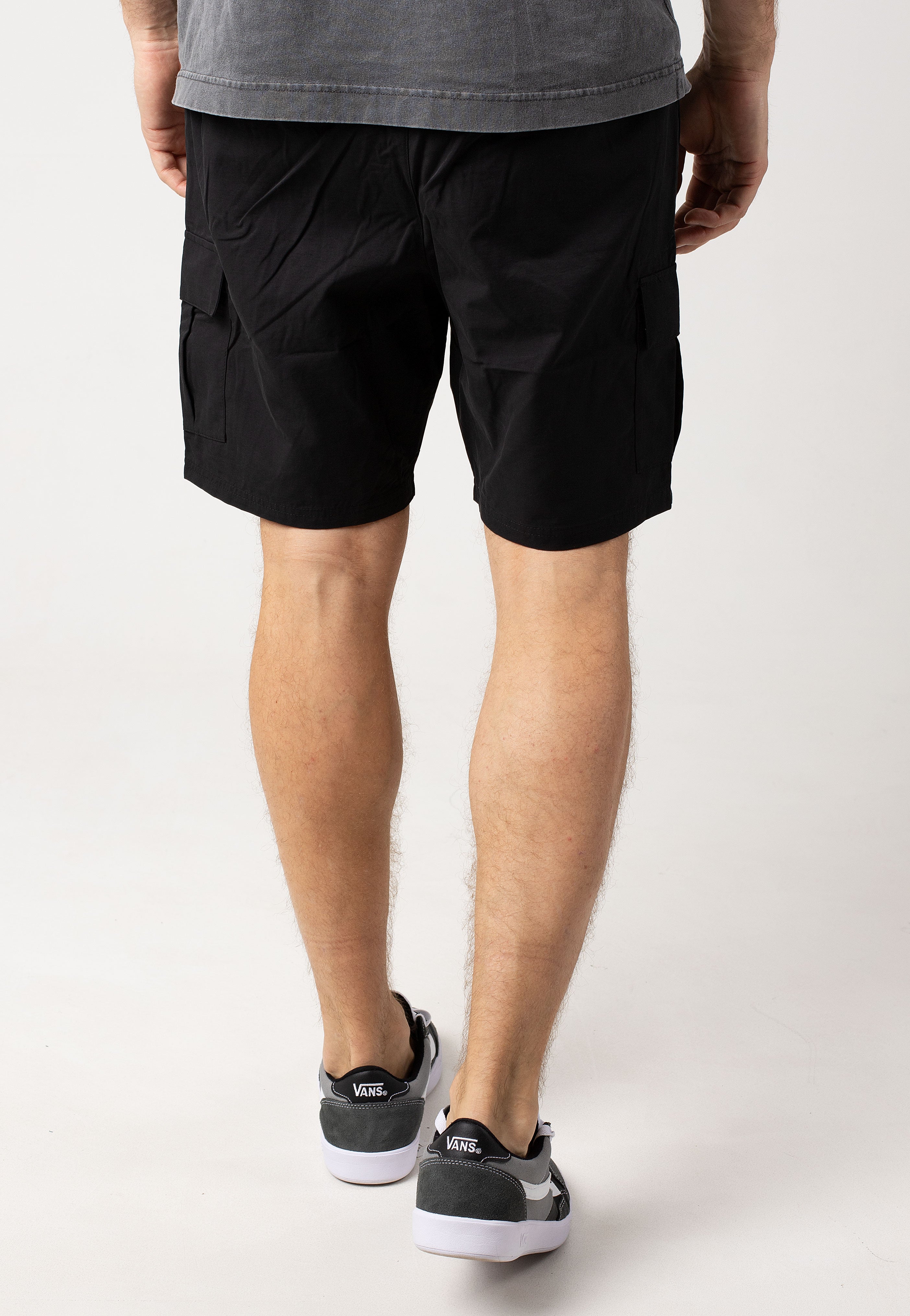 Ellesse - Caprera Cargo Black - Shorts | Men-Image