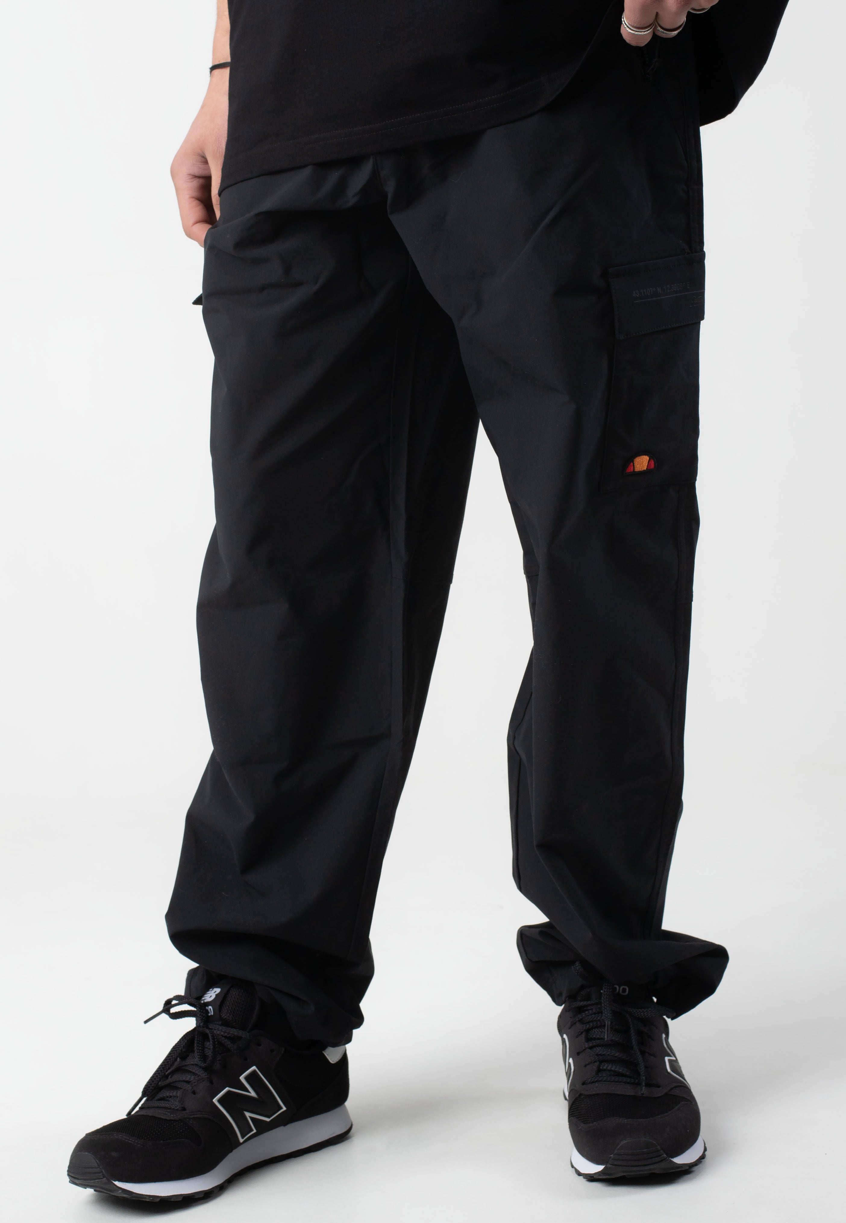 Ellesse - Cercola Cargo Black - Pants | Men-Image