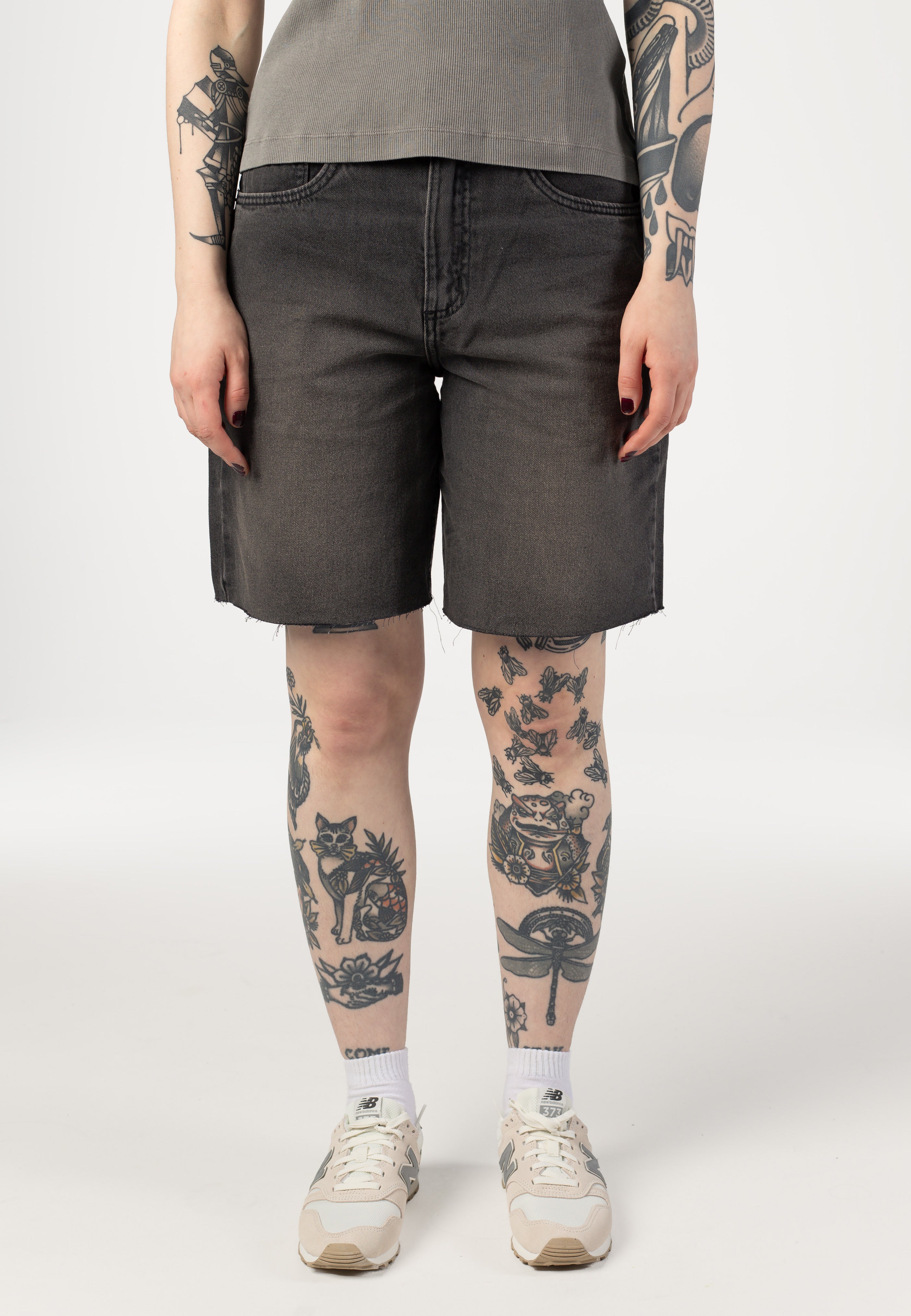 Vans - Sirelle Cut-Off Washed Black - Shorts | Women-Image