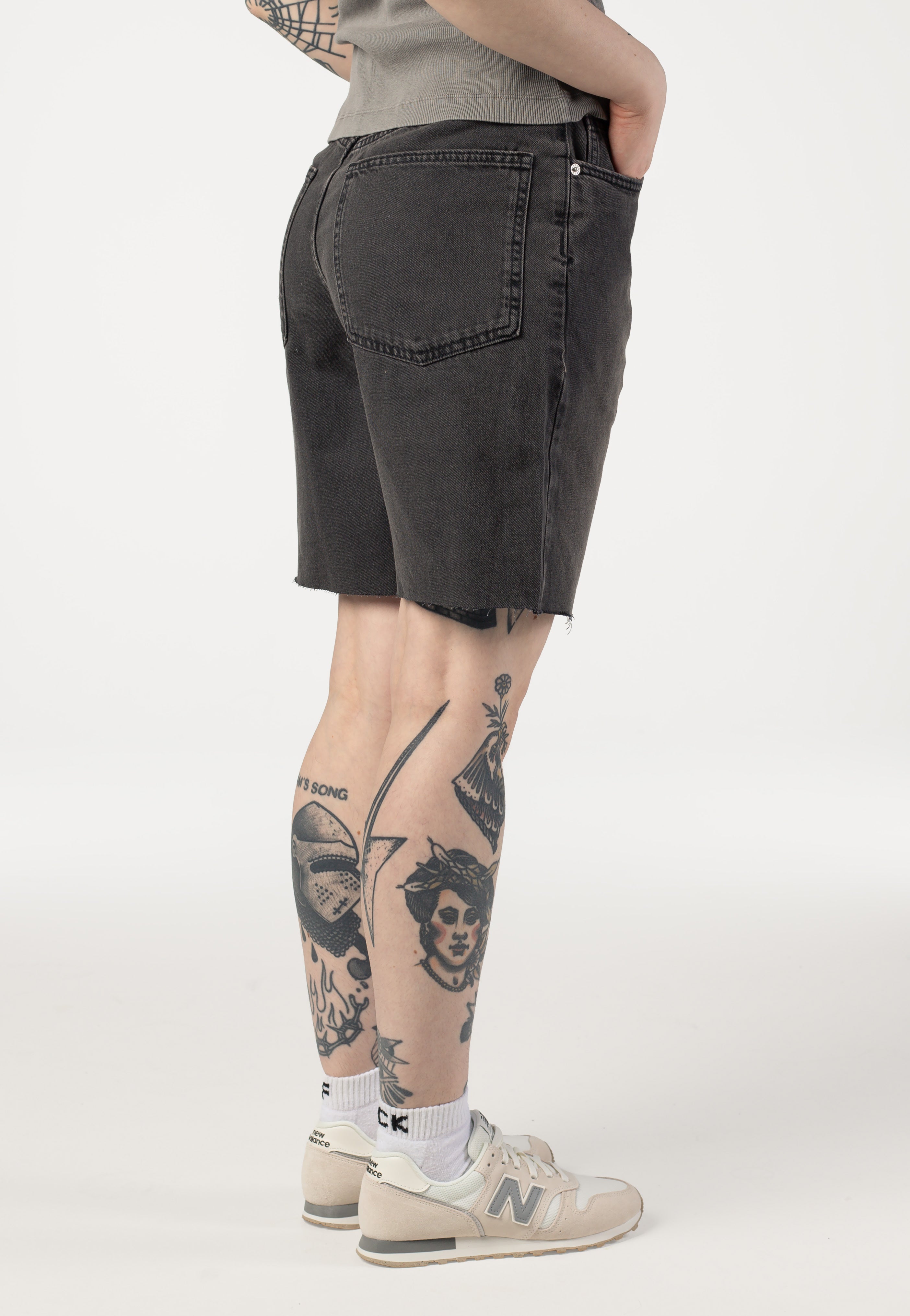 Vans - Sirelle Cut-Off Washed Black - Shorts | Women-Image