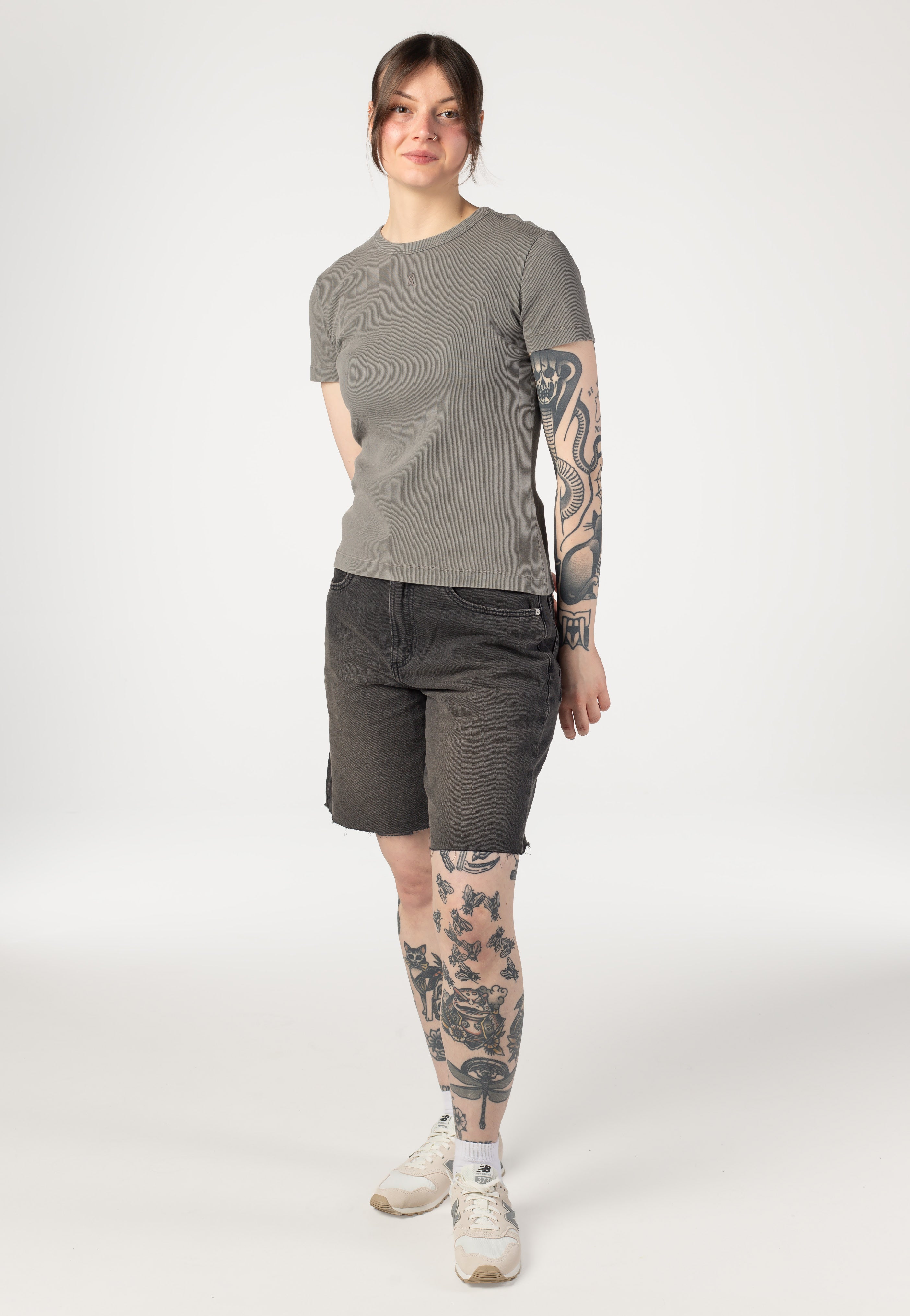 Vans - Sirelle Cut-Off Washed Black - Shorts | Women-Image