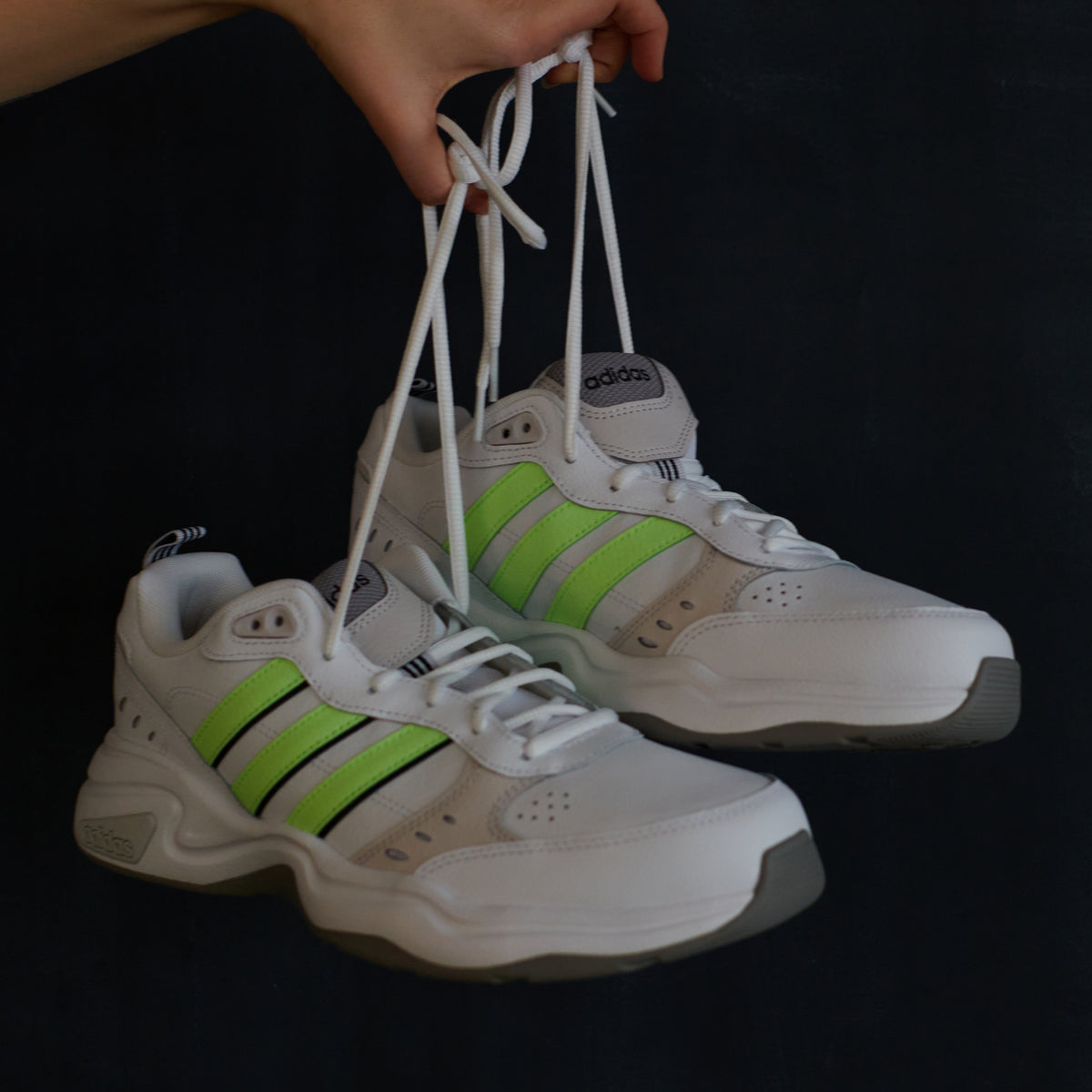 Adidas - Strutter Ftwwht/Grespa/Cblack - Shoes