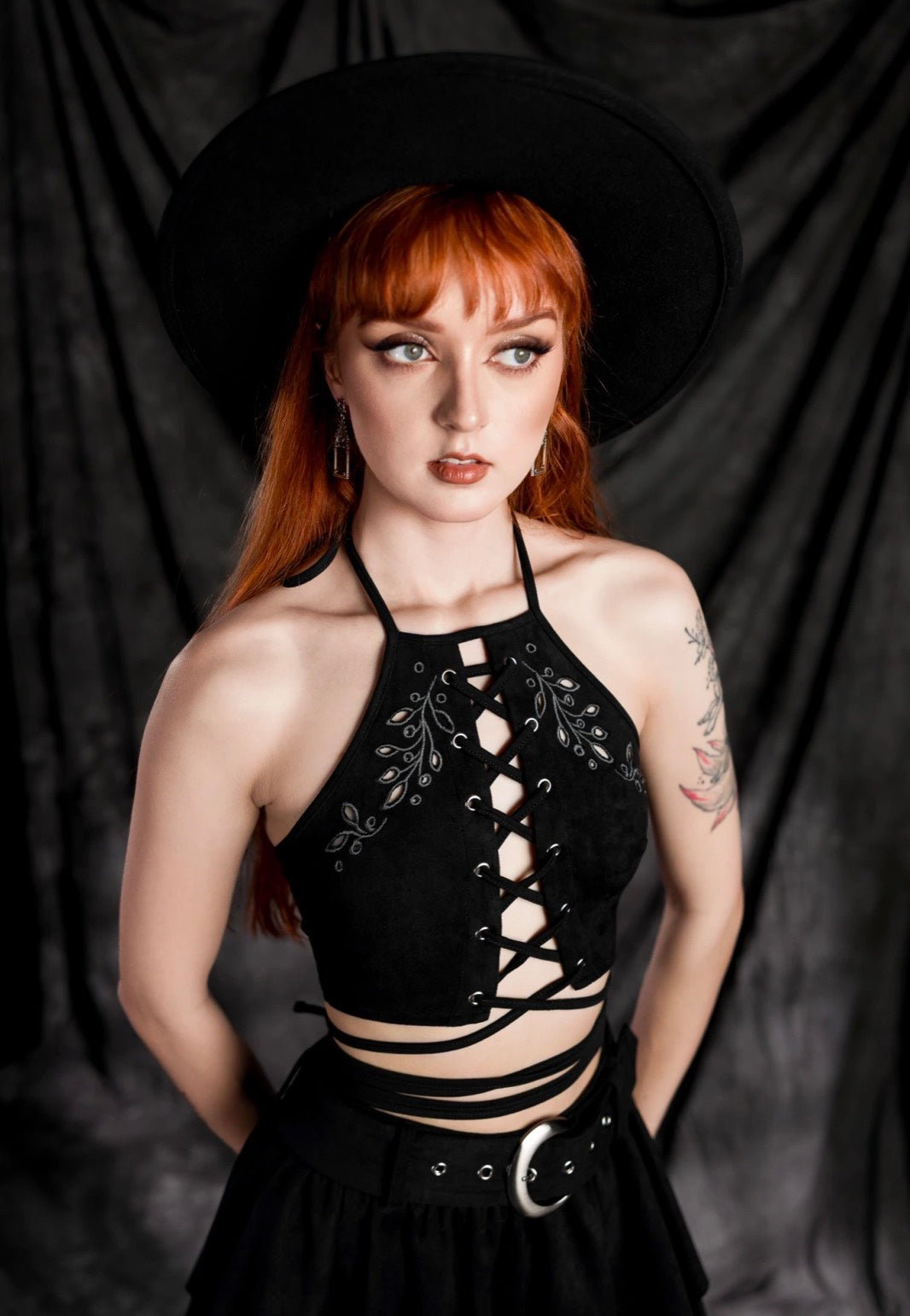 Restyle - Acantha Halterneck Black - Top | Women-Image