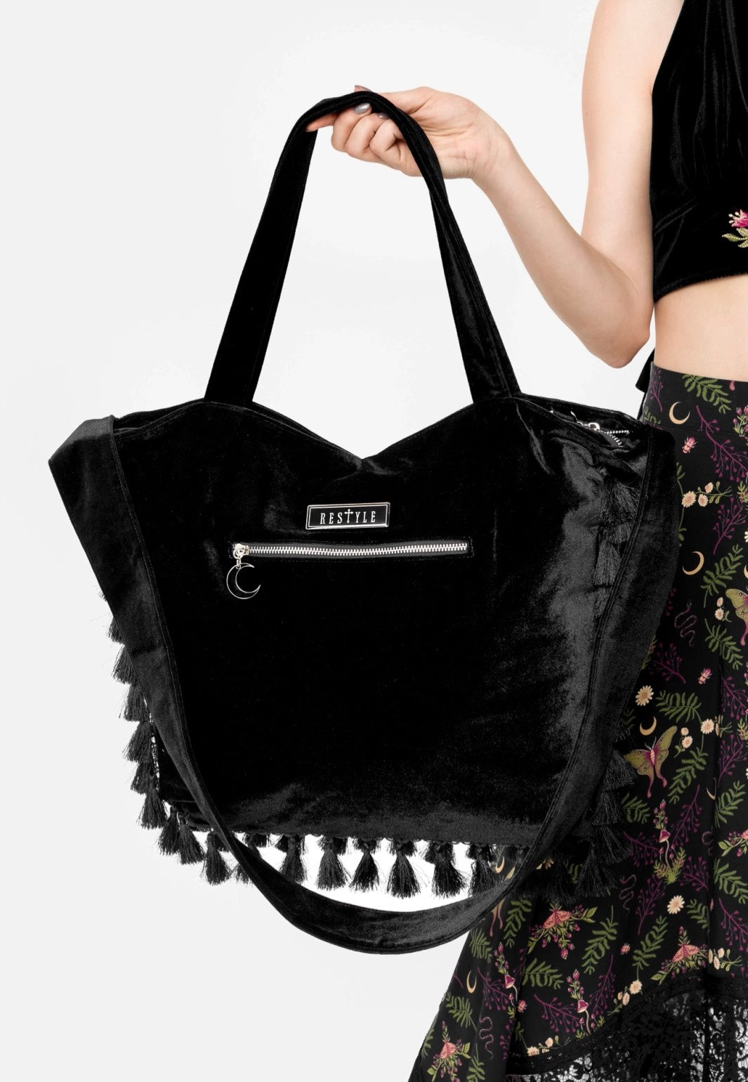 Restyle - Wilderwood Velvet Black - Bag | Neutral-Image