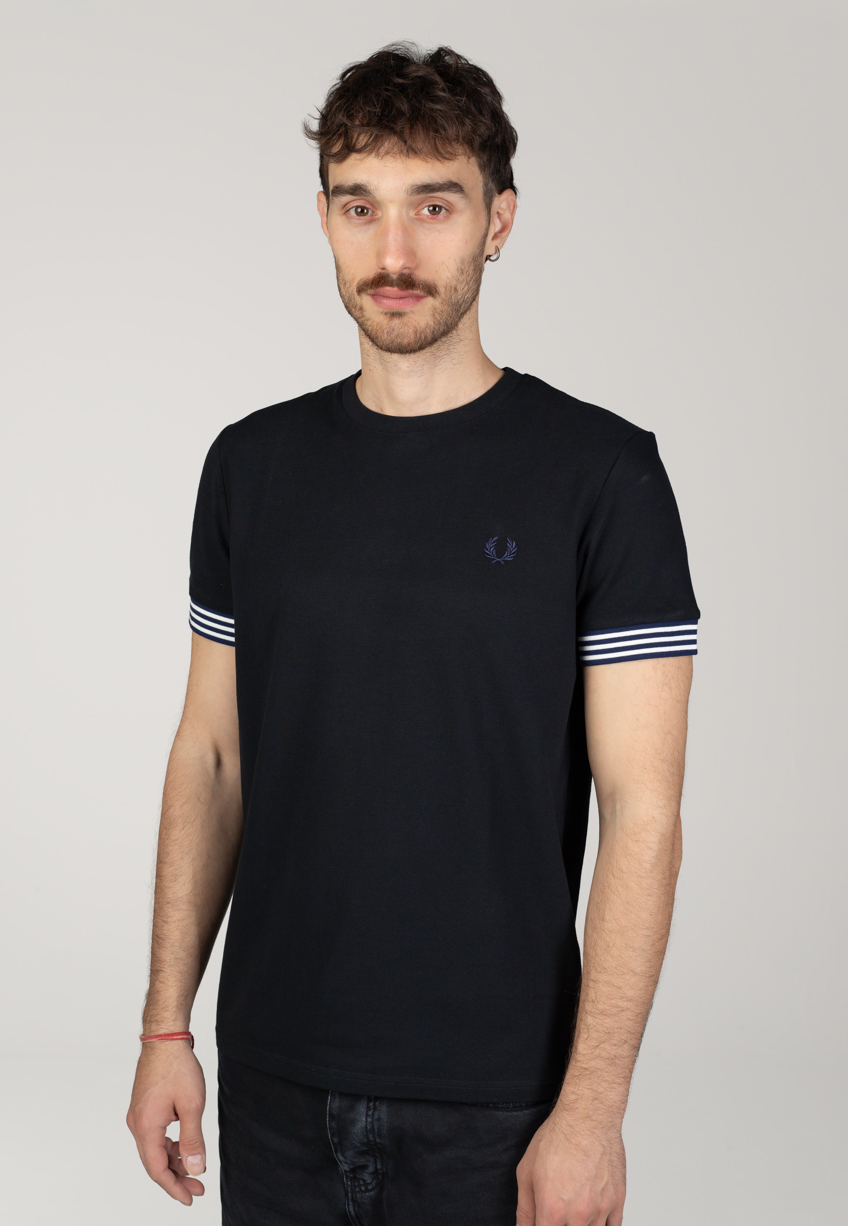 Fred Perry - Striped Cuff Black - T-Shirt | Men-Image