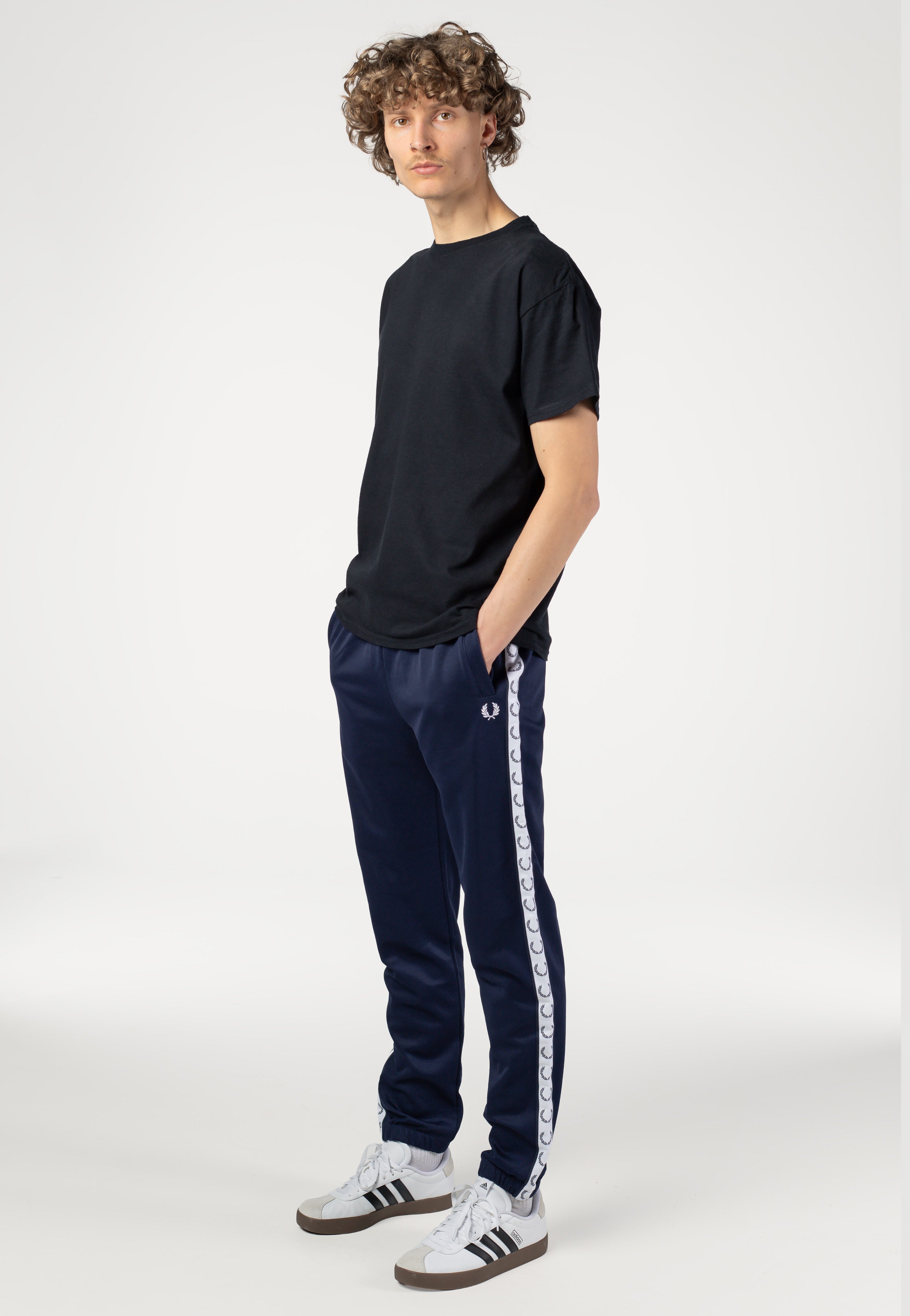 Fred Perry - Taped Carbon Blue - Sweat Pants | Men-Image
