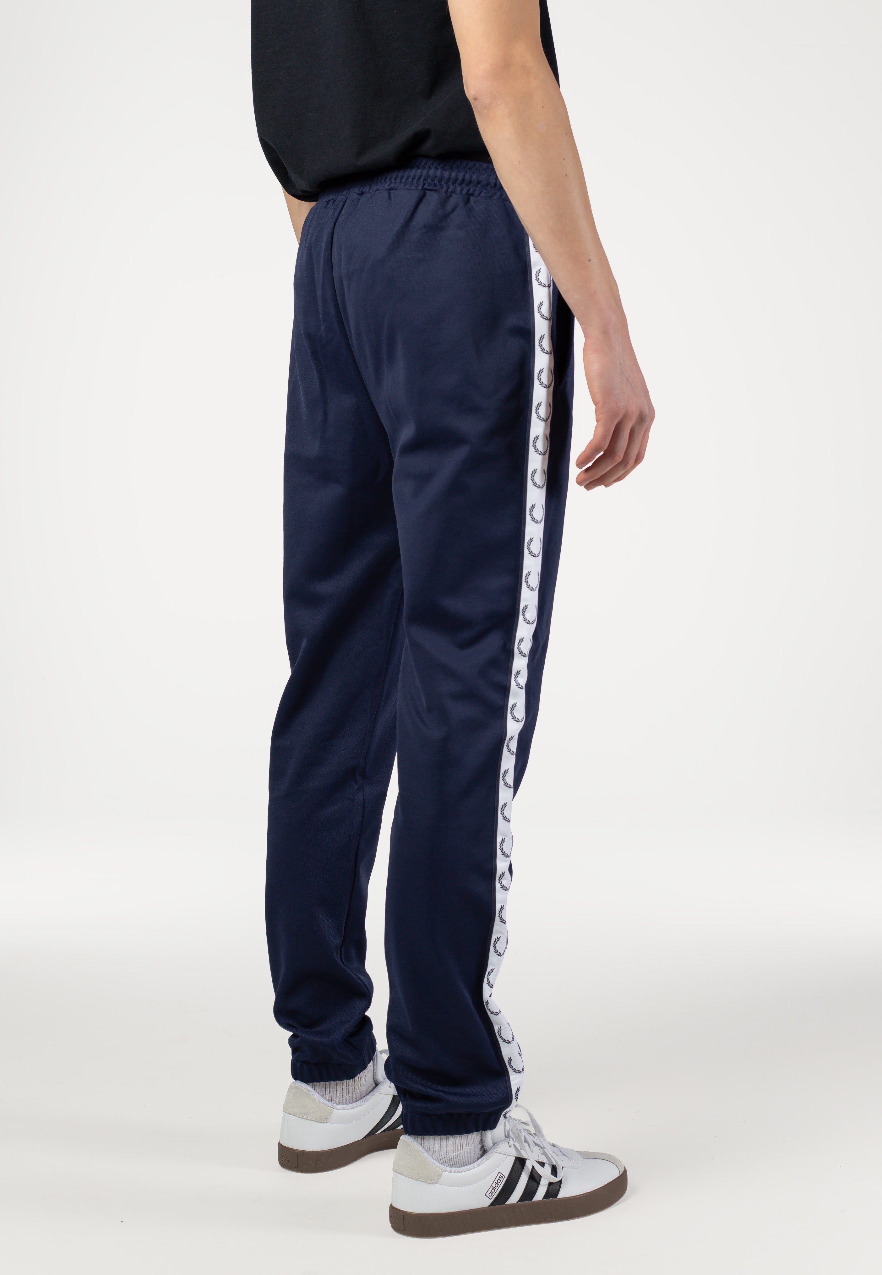 Fred Perry - Taped Carbon Blue - Sweat Pants | Men-Image